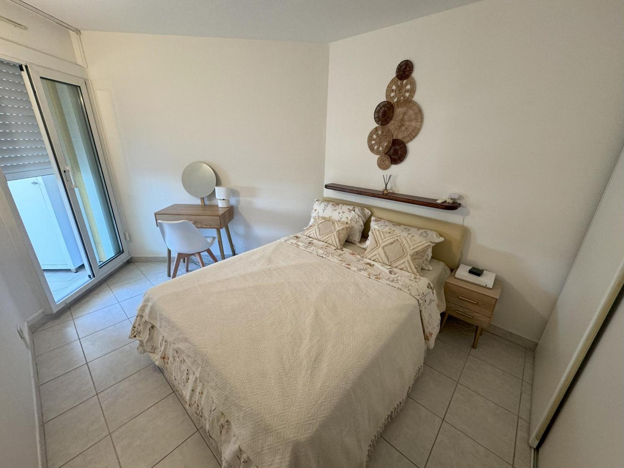 Apartment Elegant With Sea View And Swimming Pool Nice