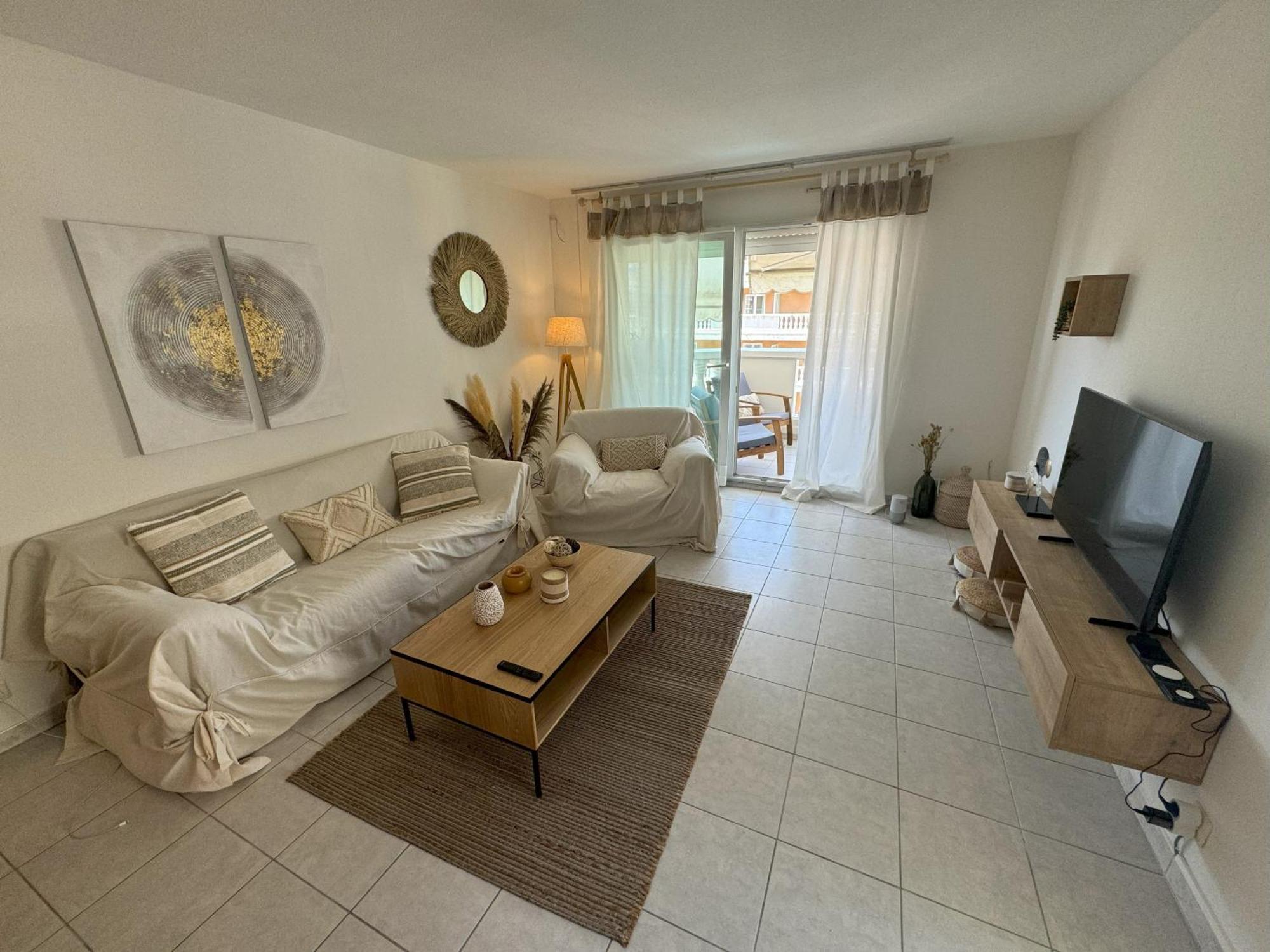 Apartment Elegant With Sea View And Swimming Pool *