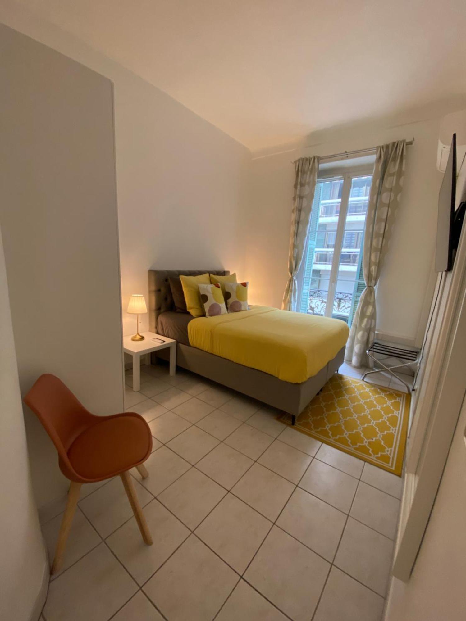 Apartment The French Coastal Retreat By J - Central, 5 Mins To Sea, Tram, Train, Ac, Wifi Nice
