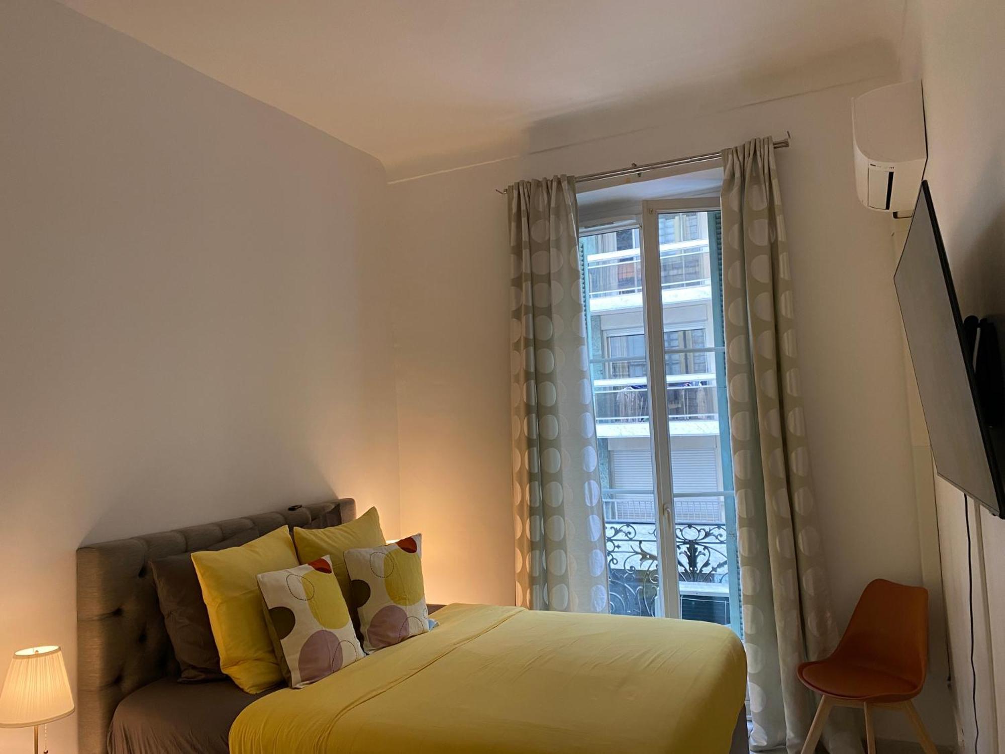 The French Coastal Retreat By J - Central, 5 Mins To Sea, Tram, Train, Ac, Wifi Apartment
