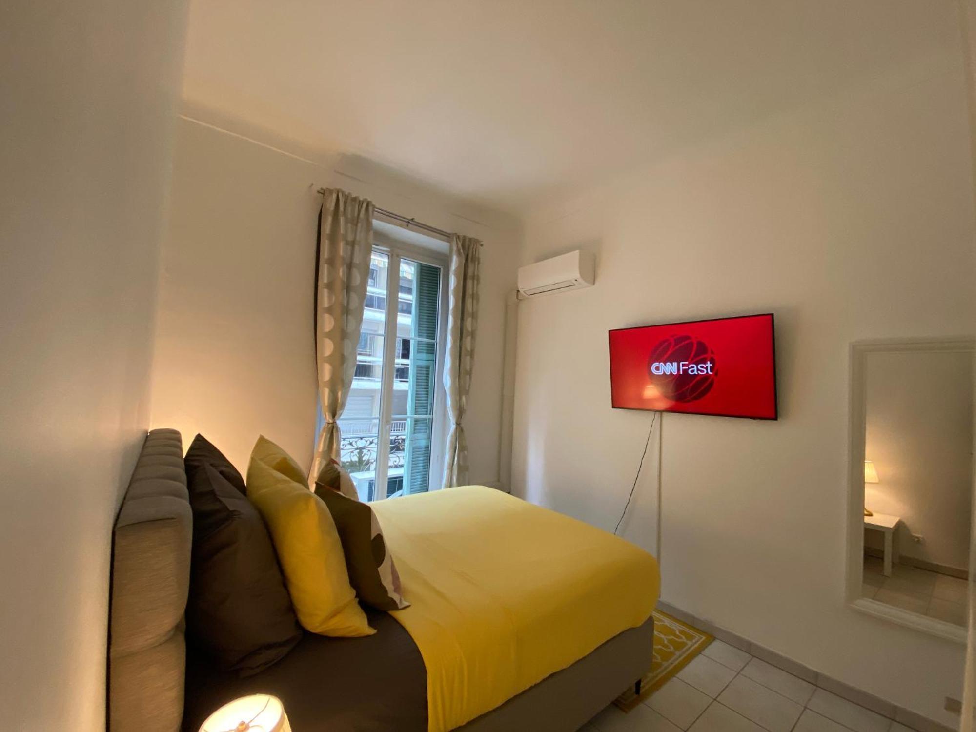 Apartment The French Coastal Retreat By J - Central, 5 Mins To Sea, Tram, Train, Ac, Wifi Nice