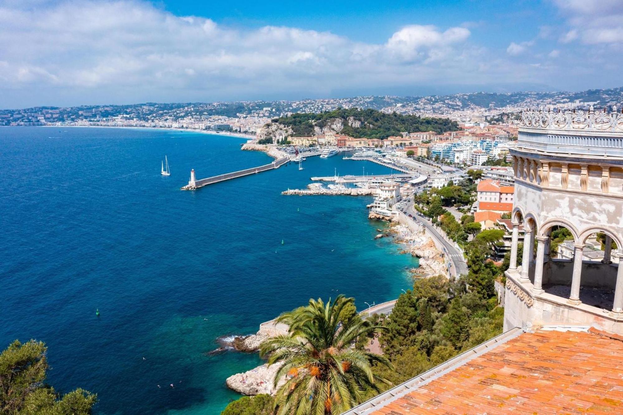 The French Coastal Retreat By J - Central, 5 Mins To Sea, Tram, Train, Ac, Wifi Apartment *