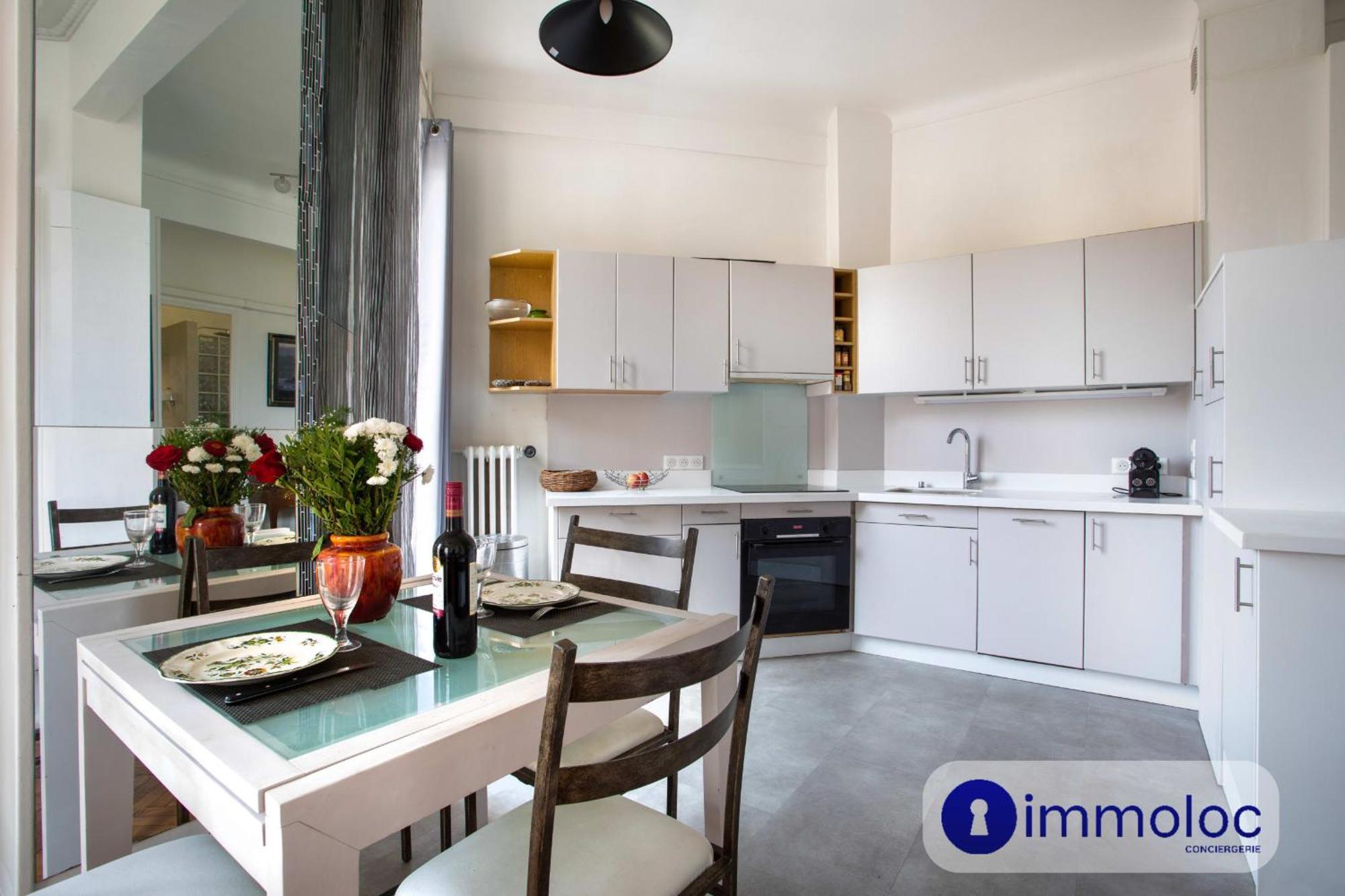 Air-conditioned In Liberation Apartment *