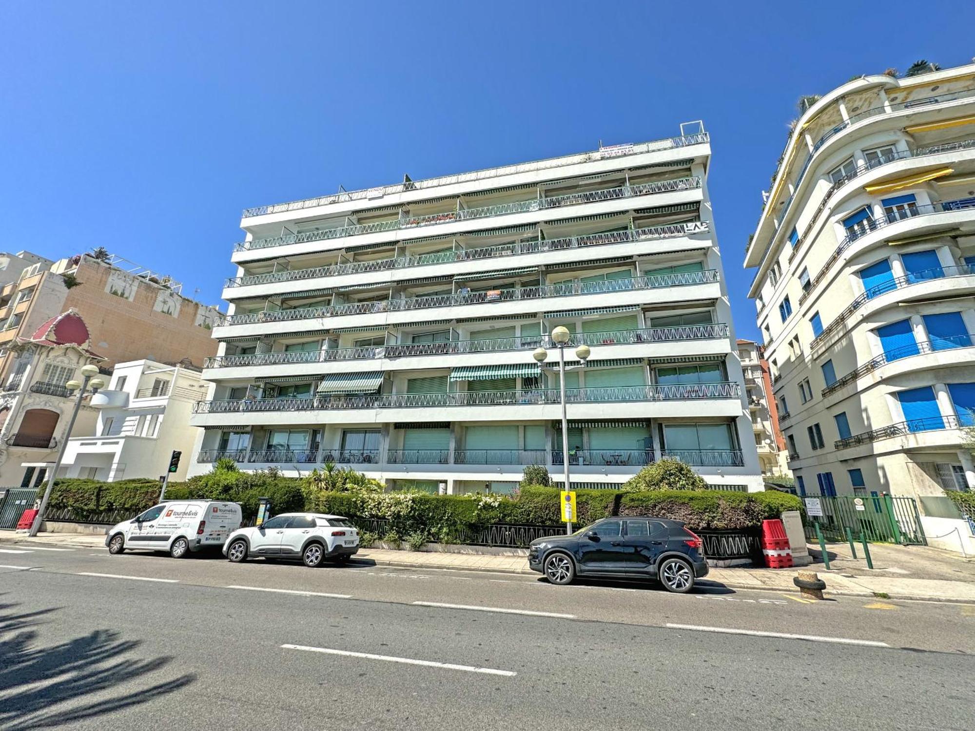 Courtyard Promenade Nice