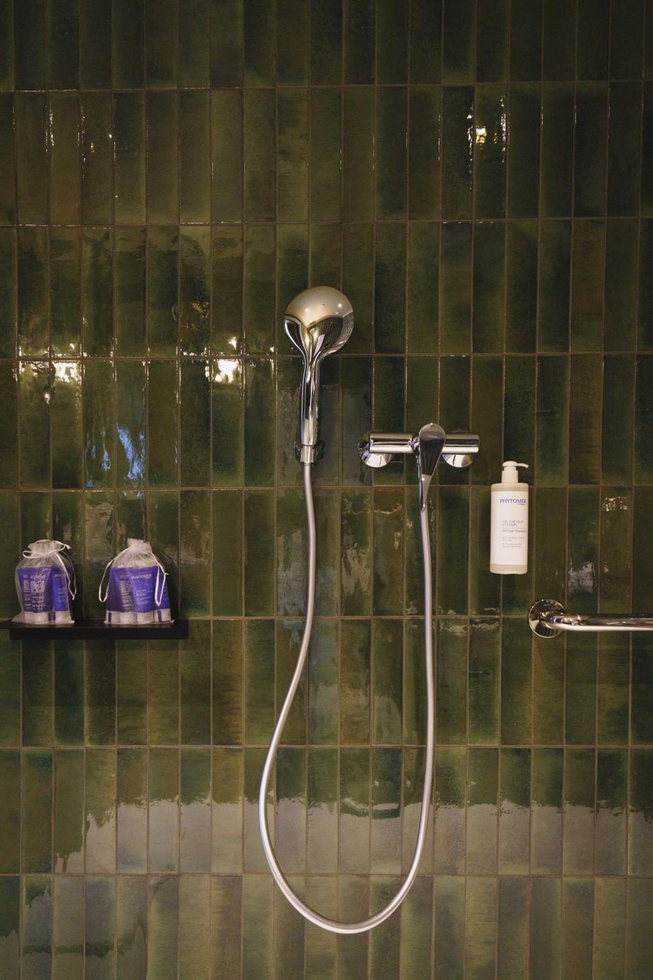 Gounod Fully Renovated Hotel