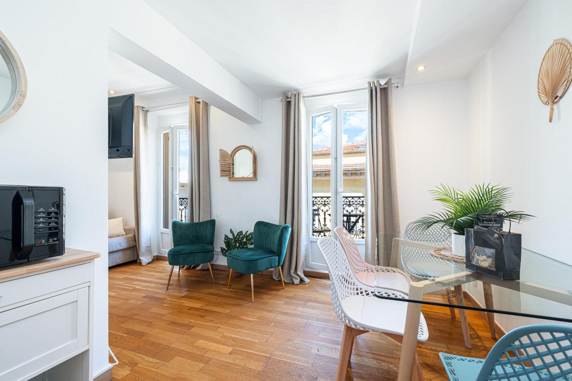 Apartamento Massena Street - 1 Bdr Duplex With Ac & Parking *