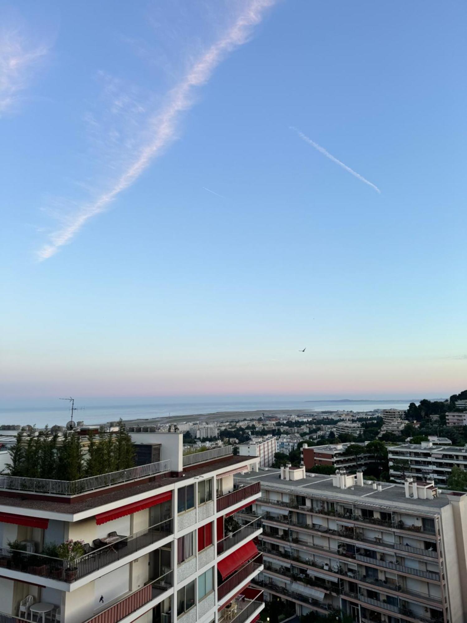 2 Pieces Vue A Fabron Les Constellations Piscine 10mn Promenade Des Nice