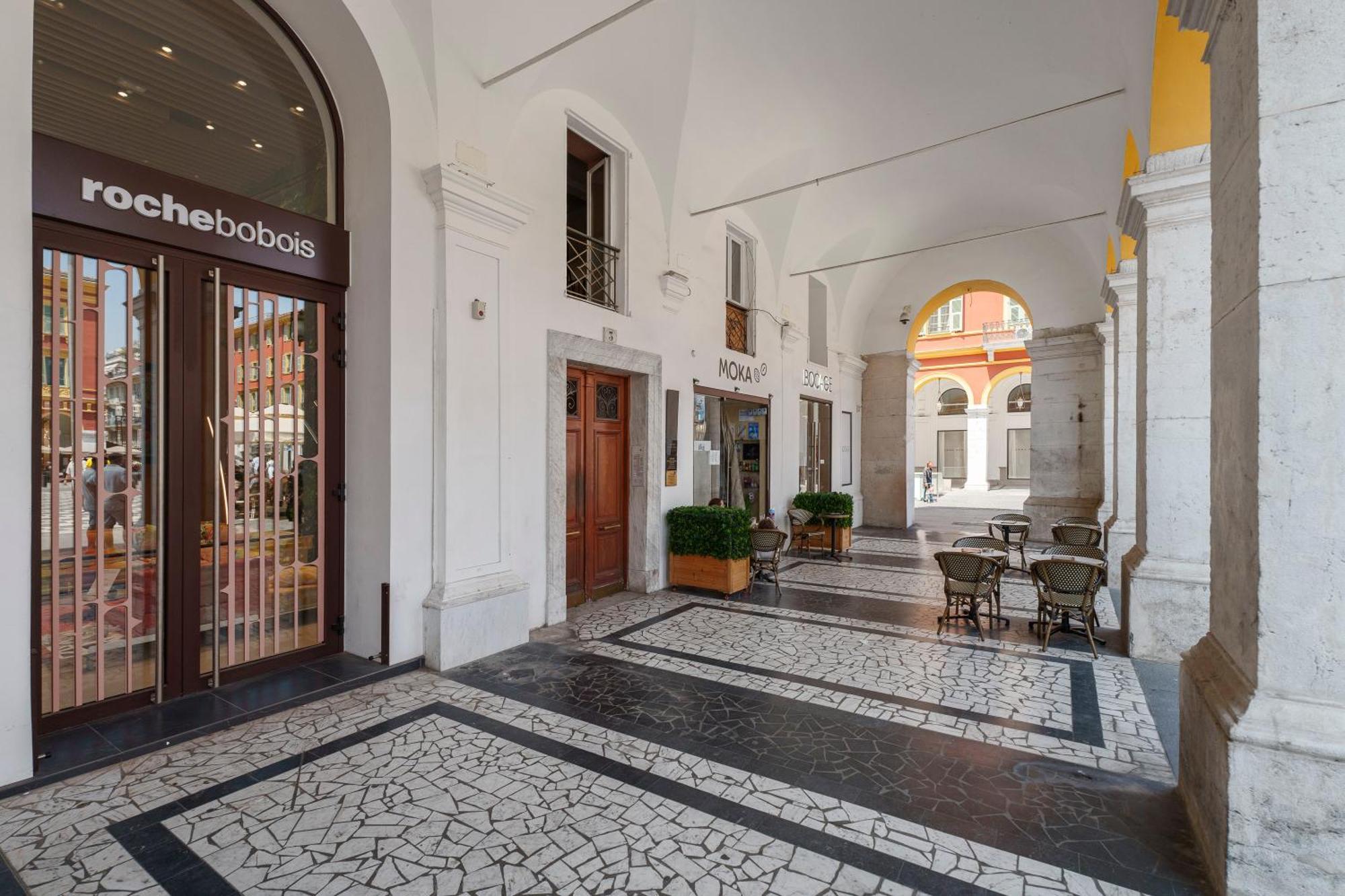 Apartment Renting - 3 Massena - Chic Escape Luxury Duplex Place Massena *