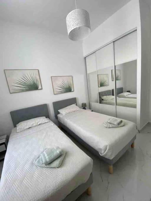 Apartment 4 Pieces - Cour Privative - Port De Nice