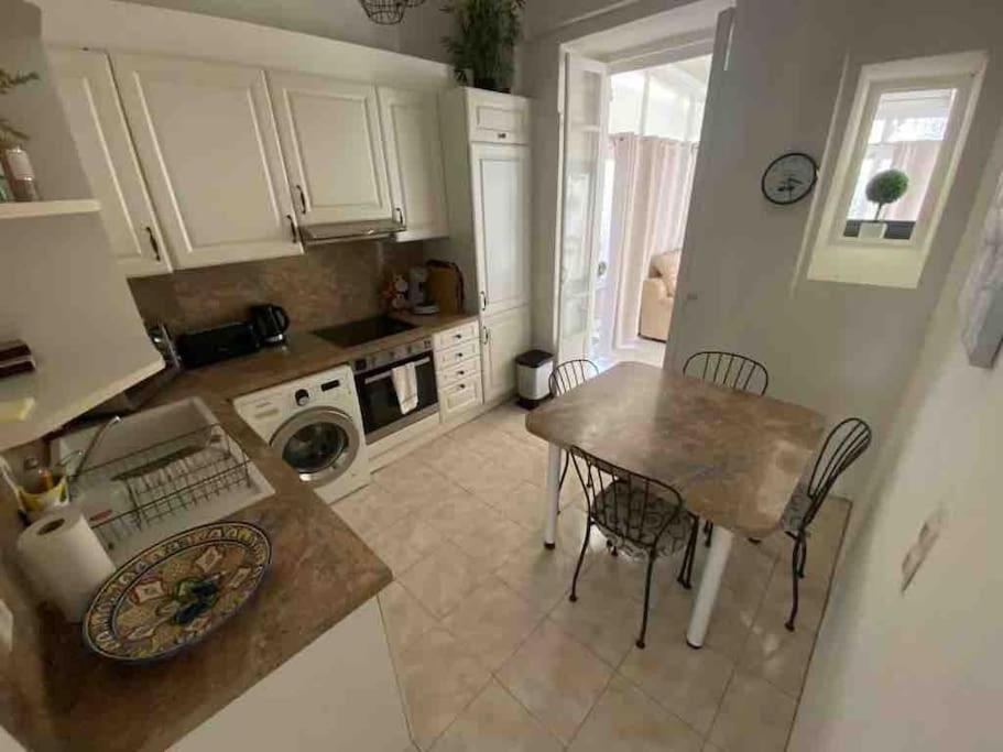 Apartment 4 Pieces - Cour Privative - Port De Nice