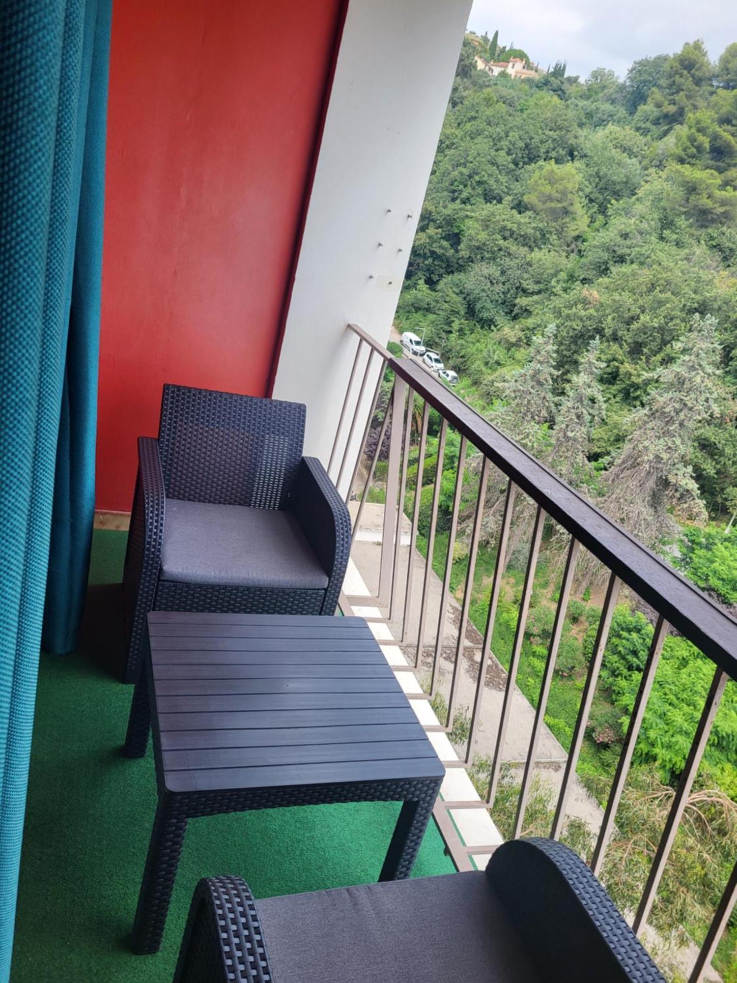 Hannana House 2 Homestay *