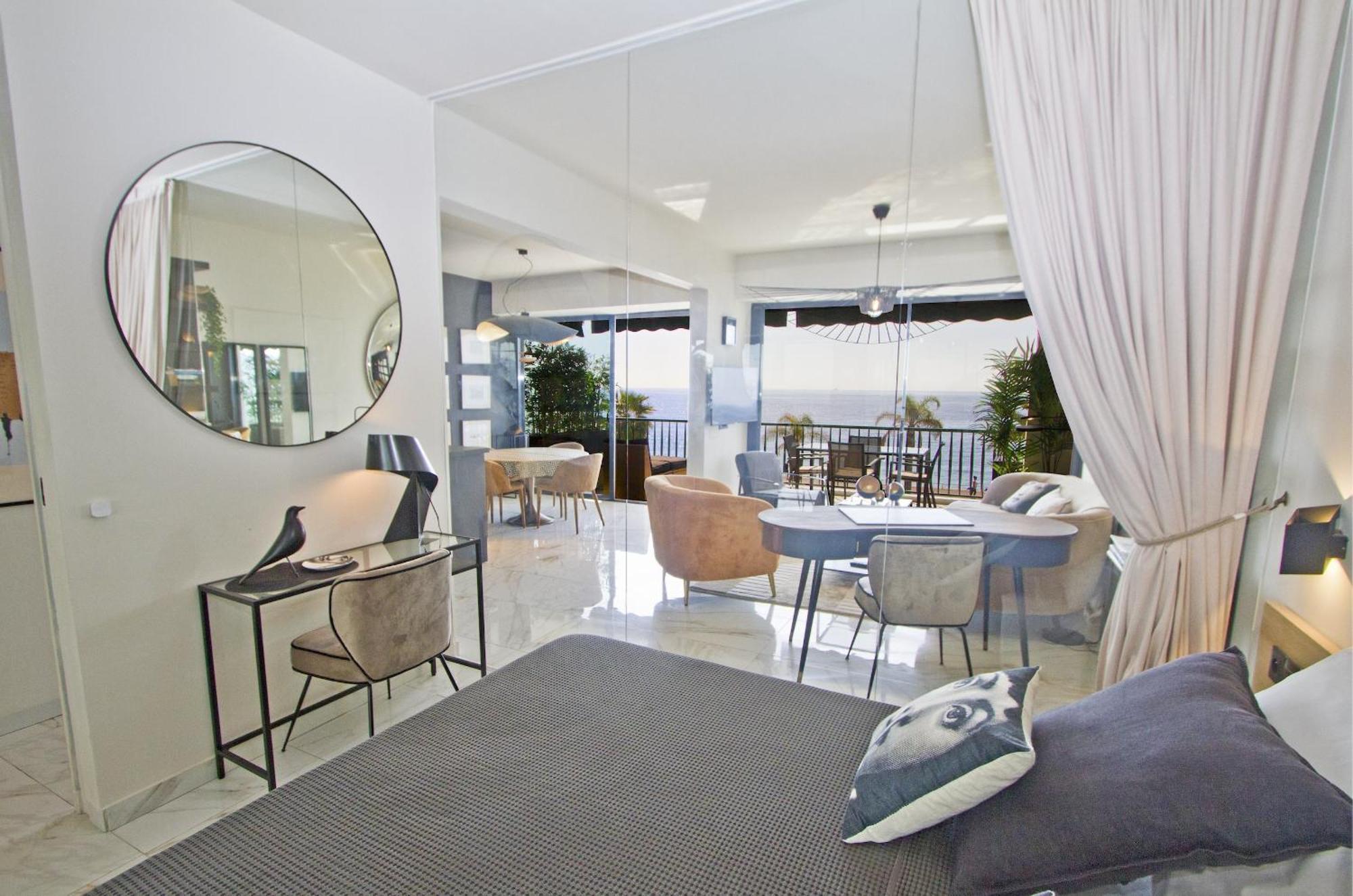 Luxury Flat Beachfront Apartment