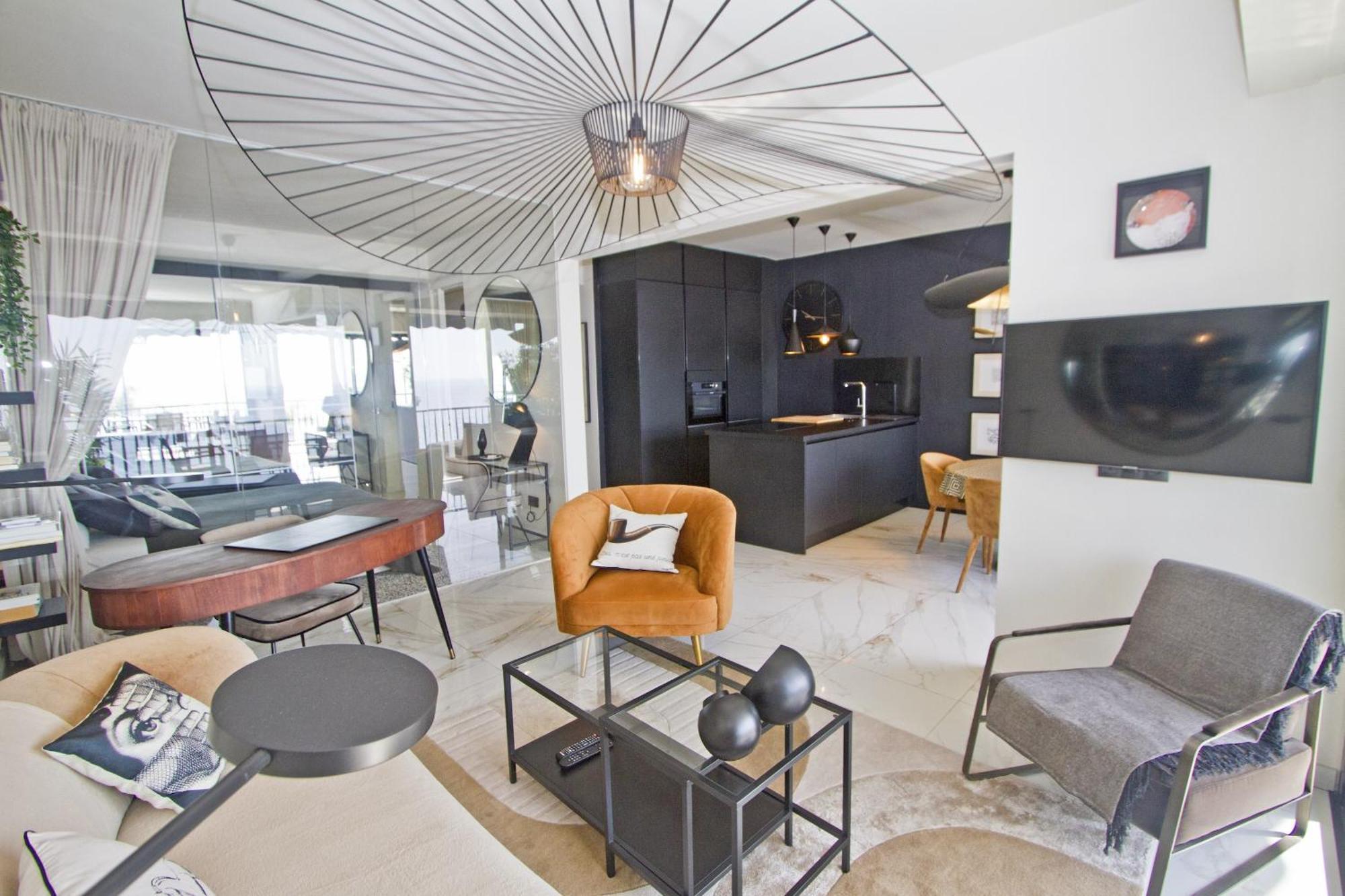 Luxury Flat Beachfront * Nice