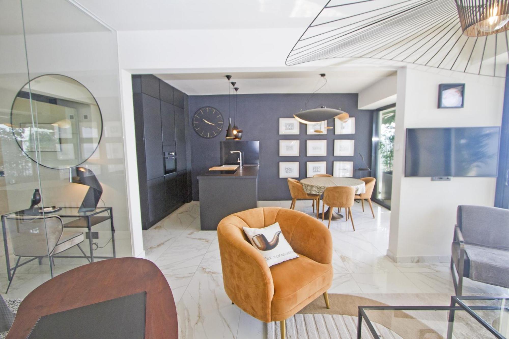 Luxury Flat Beachfront Apartment