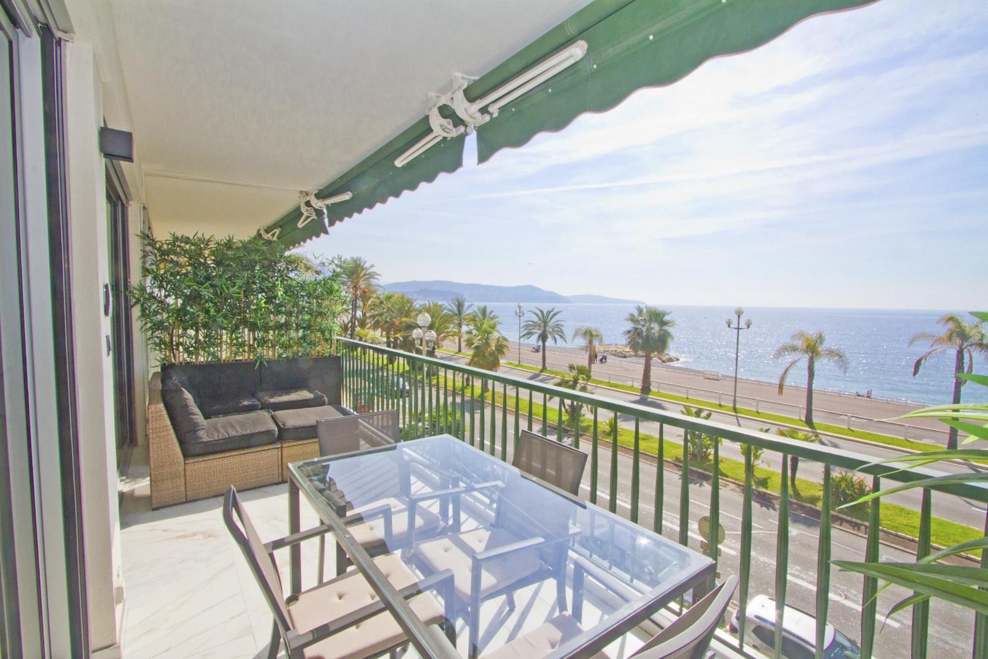 Apartment Luxury Flat Beachfront
