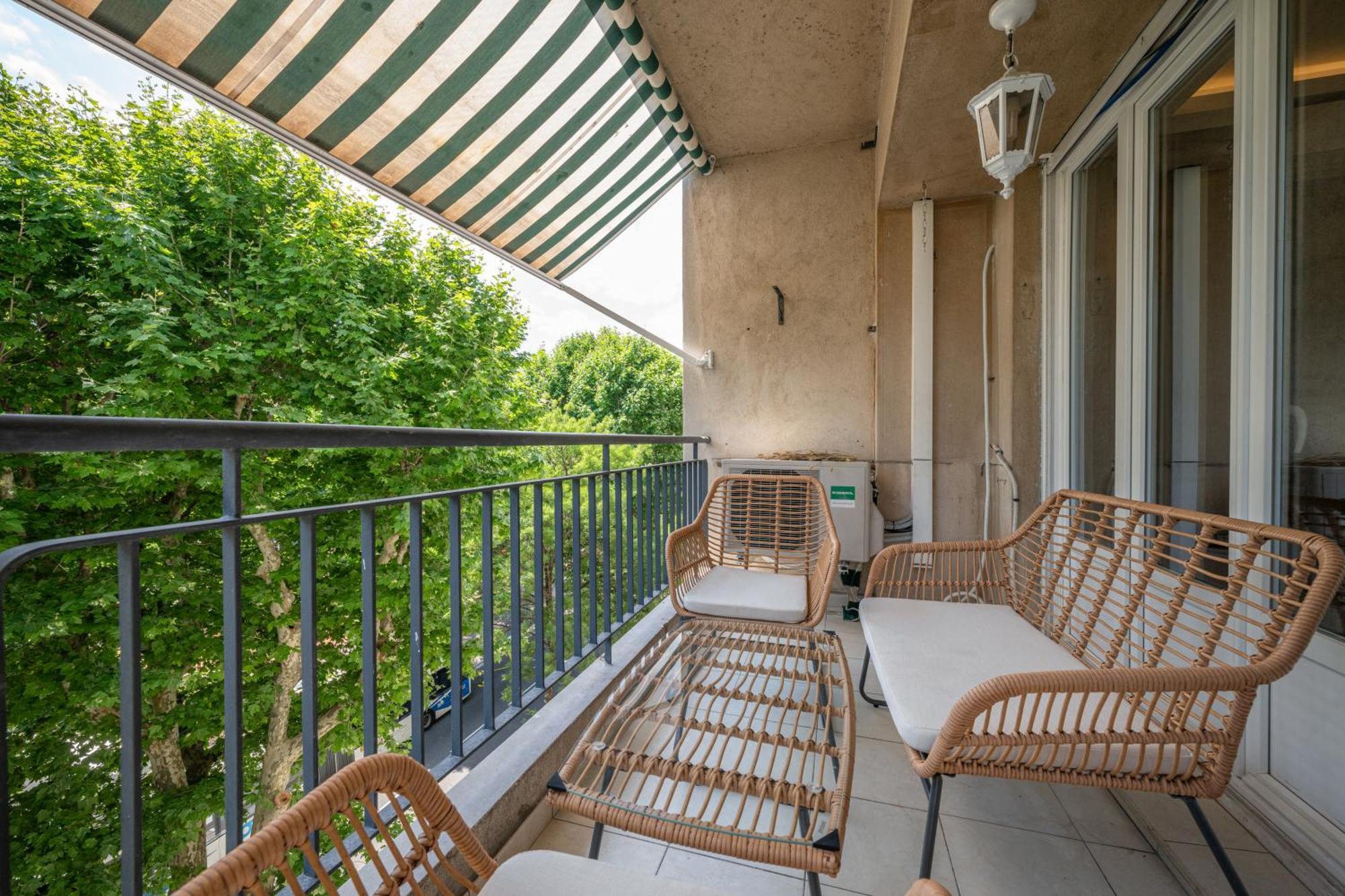 Luxueux, Spacieux Et Equipe A 5 Min Du Port Nice