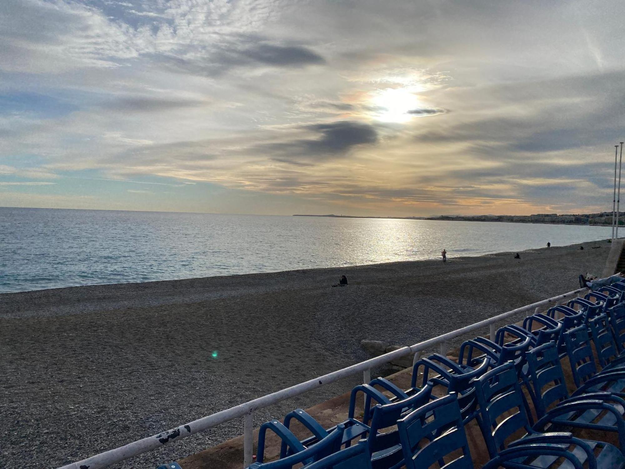 Apartment The French Coastal Retreat By J - Central, 5 Mins To Sea, Tram, Train, Ac, Wifi Nice