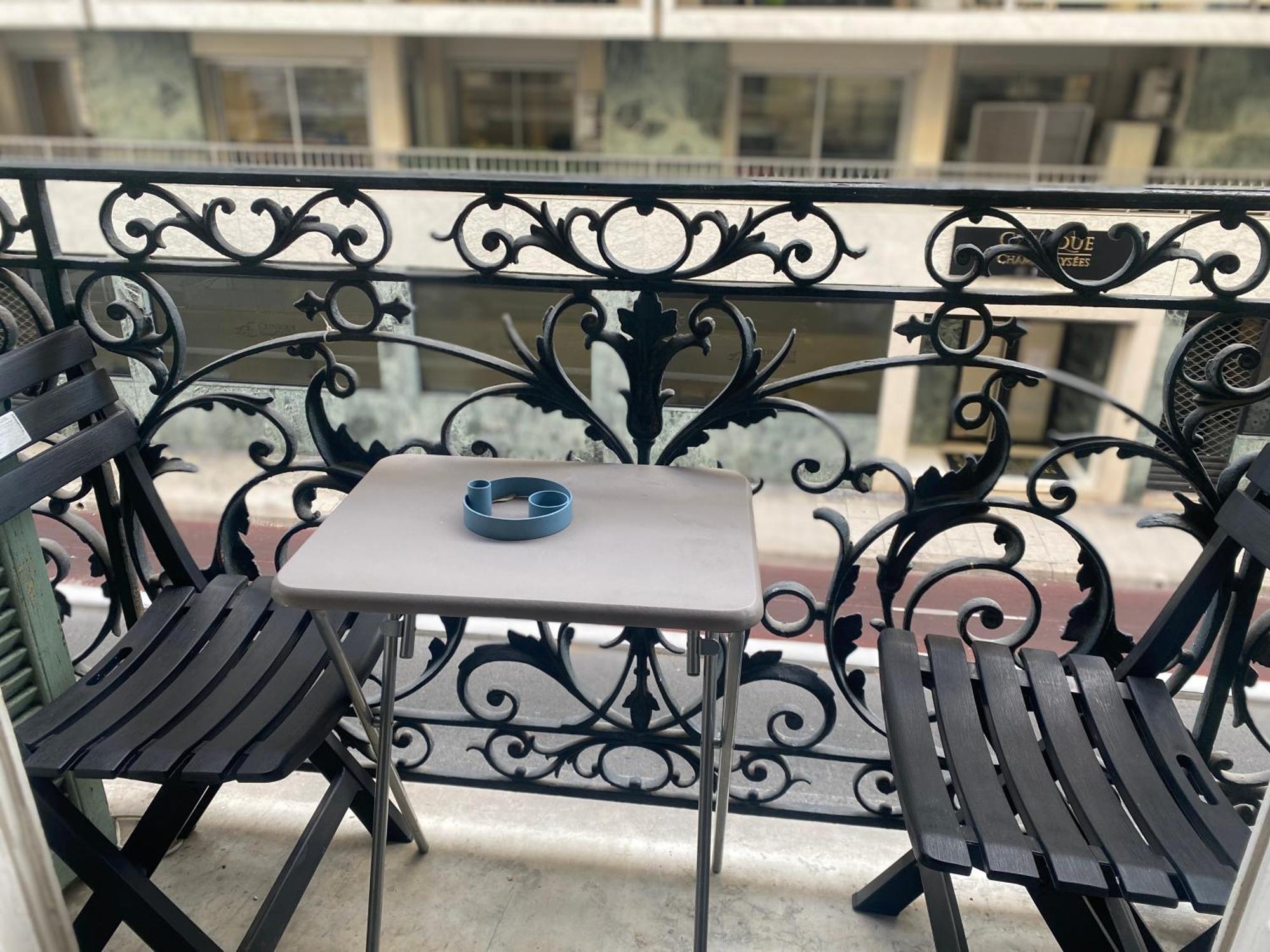 The French Coastal Retreat By J - Central, 5 Mins To Sea, Tram, Train, Ac, Wifi