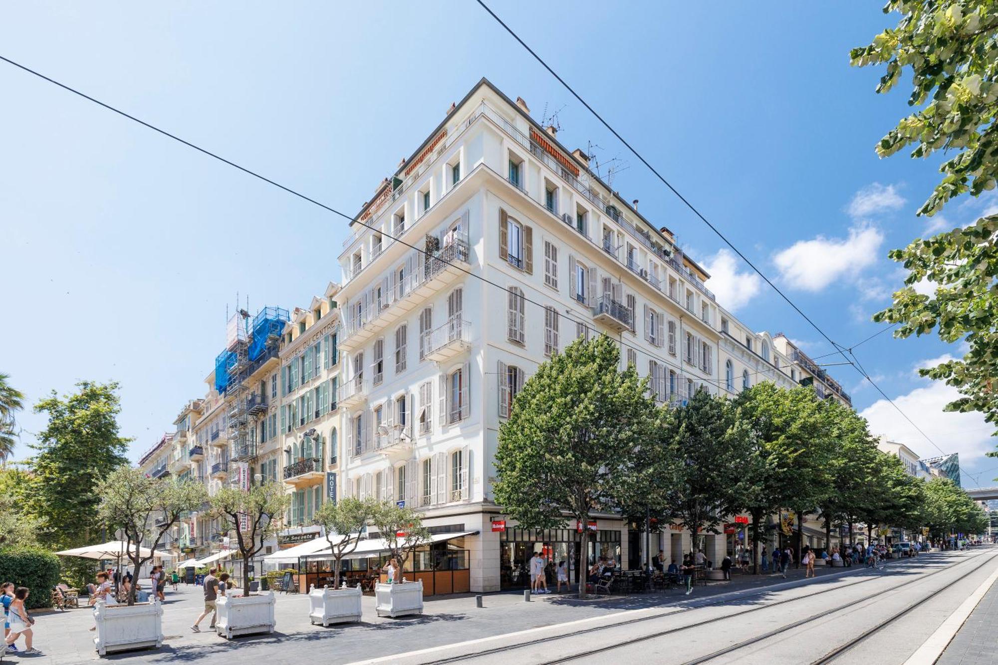 Center - Balcony Quiet - Air Conditioner - Kitchen - Wifi - Tram Apartamento *