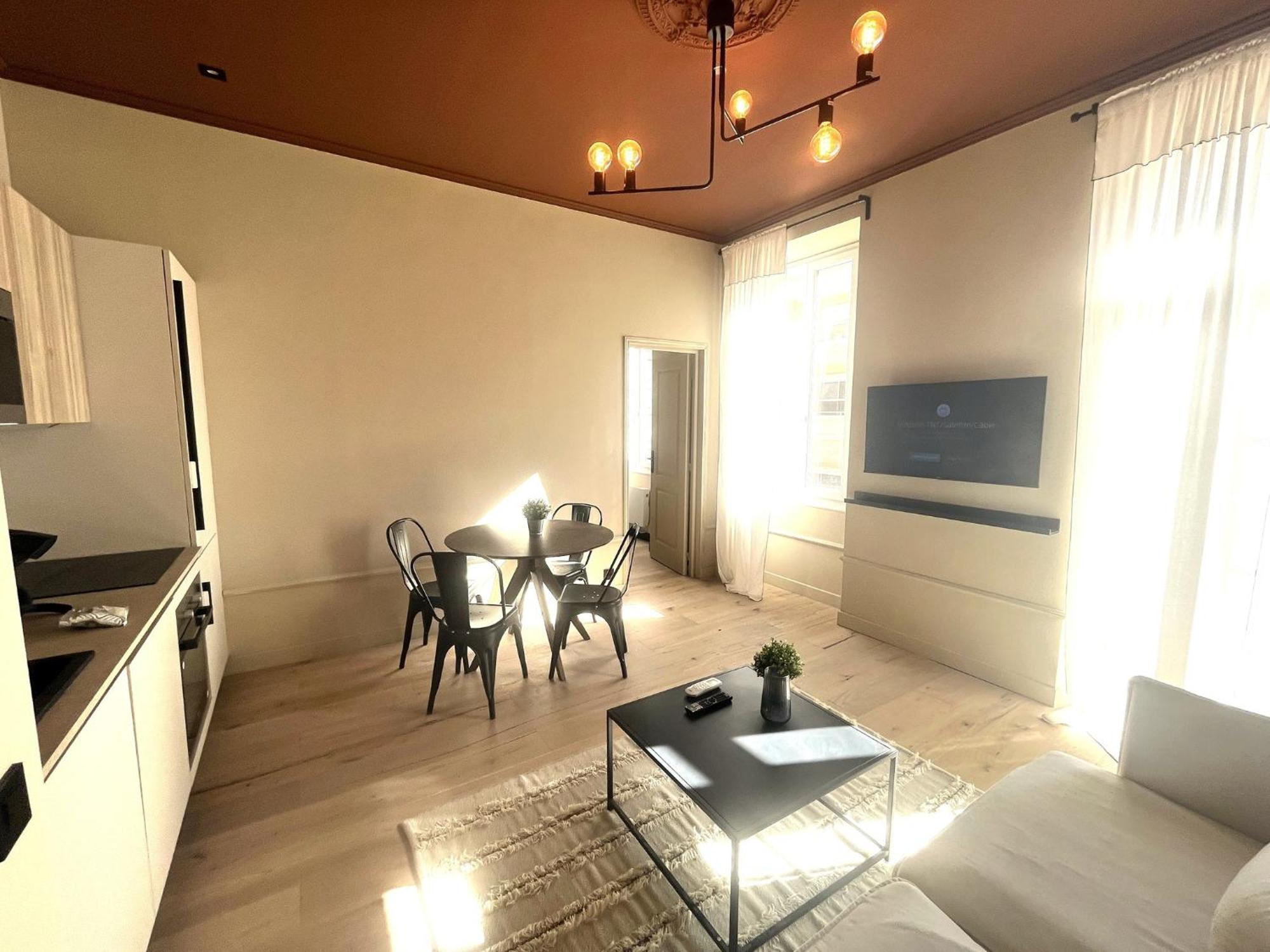Apartment Beaumont Republique *