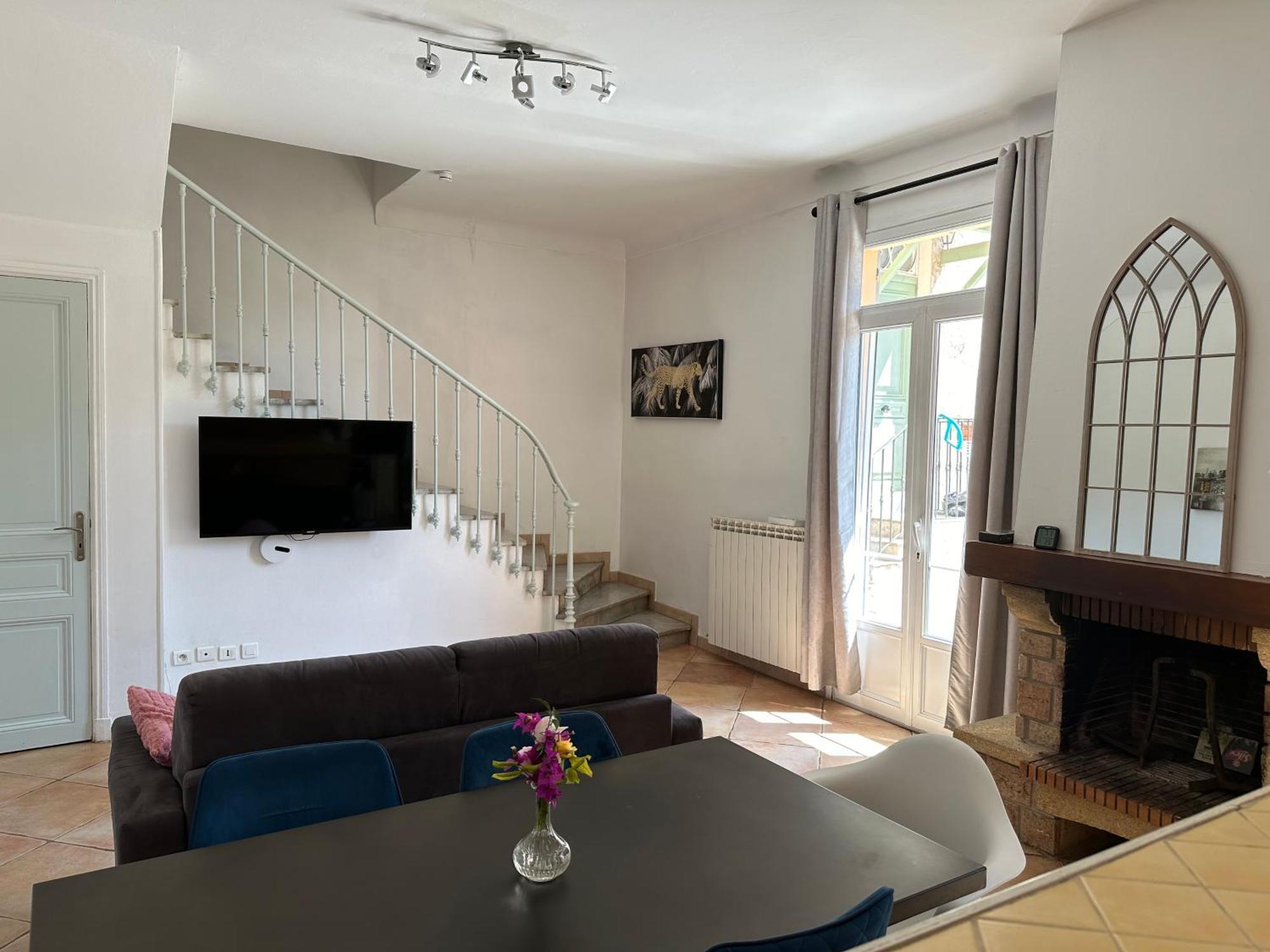 Maison De A Ouest Dans Propriete Arboree Apartment *