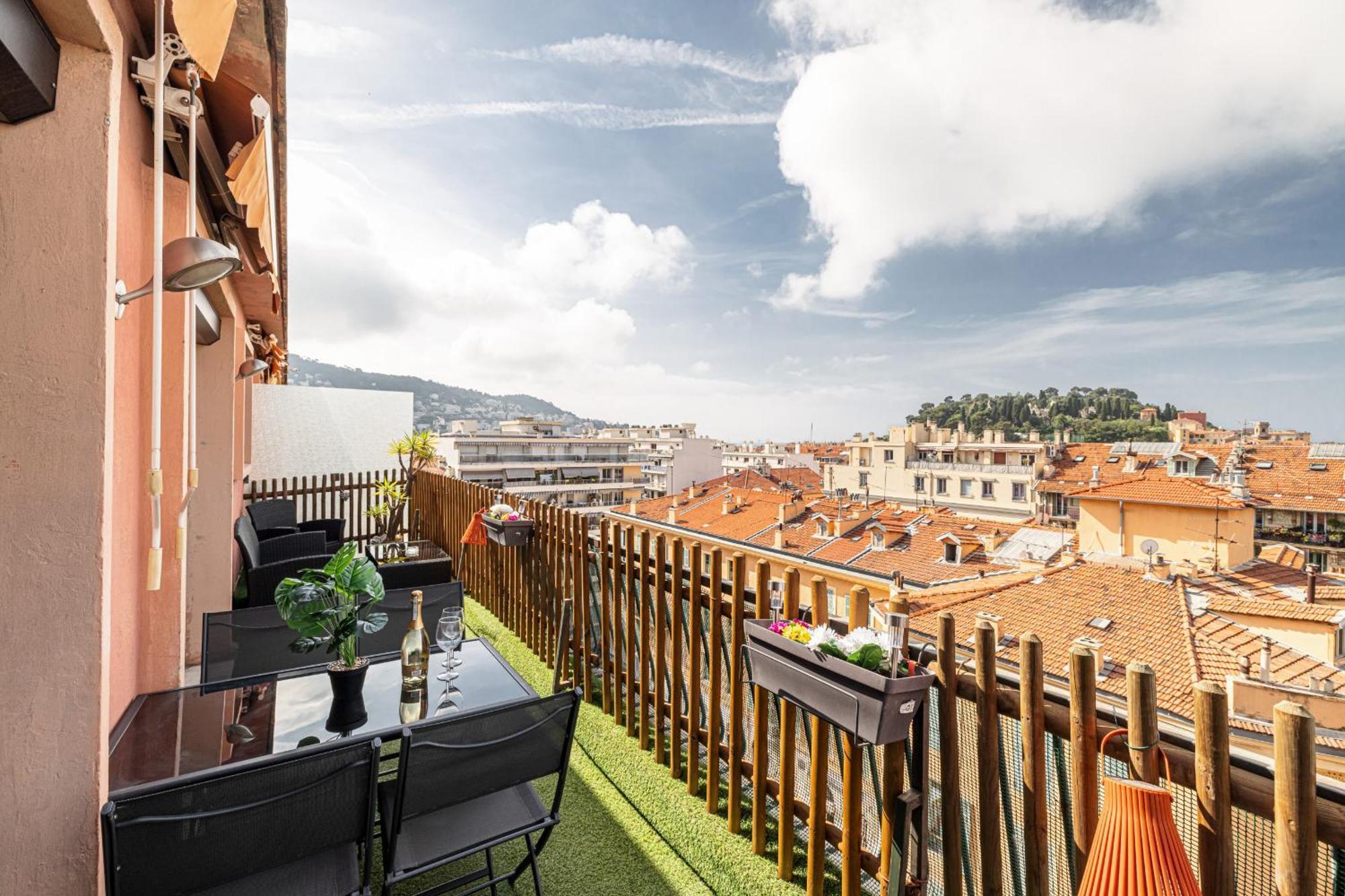 Open Sky Terrace Lage 1 Bdr & Parking Apartment Nice