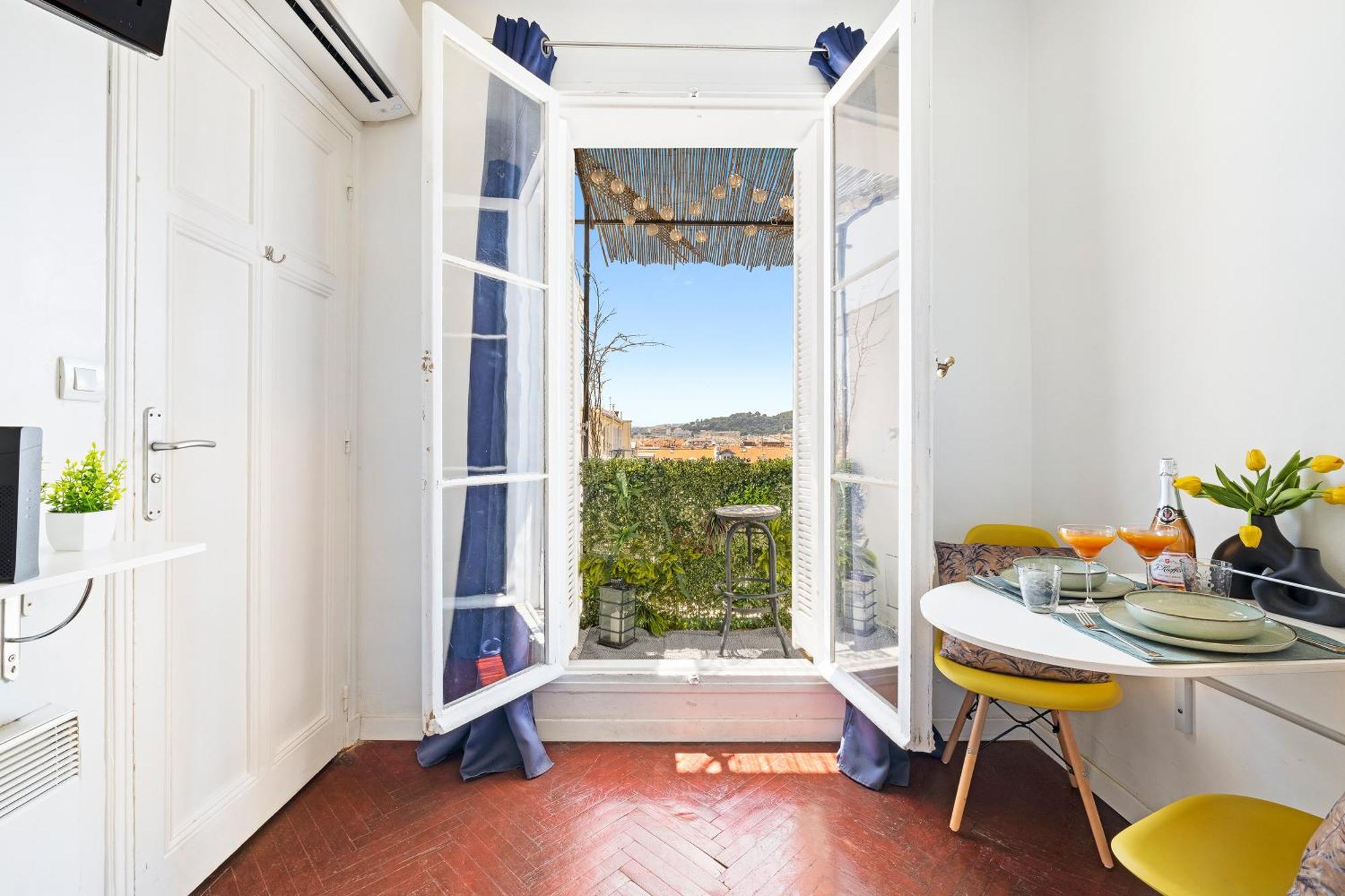 Apartamento Center - Balcony Quiet - Air Conditioner - Kitchen - Wifi - Tram Nice