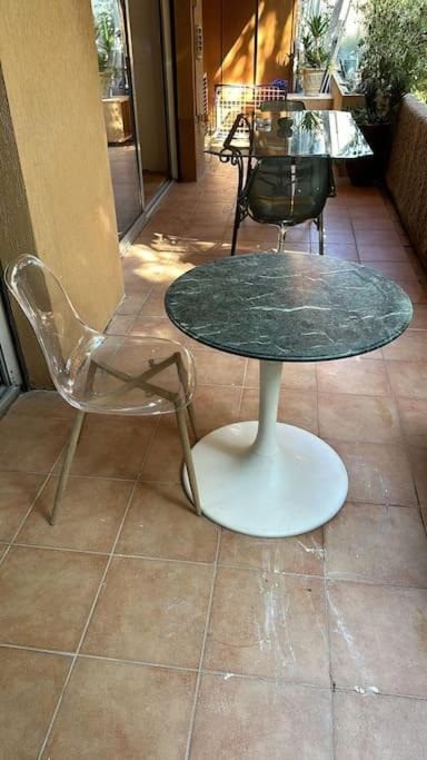 Apartment Superbe De 3p Pieces Dans Avec Piscine Et Climatisation Nice