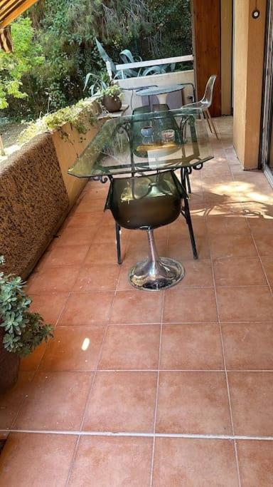 Superbe De 3p Pieces Dans Avec Piscine Et Climatisation Apartment