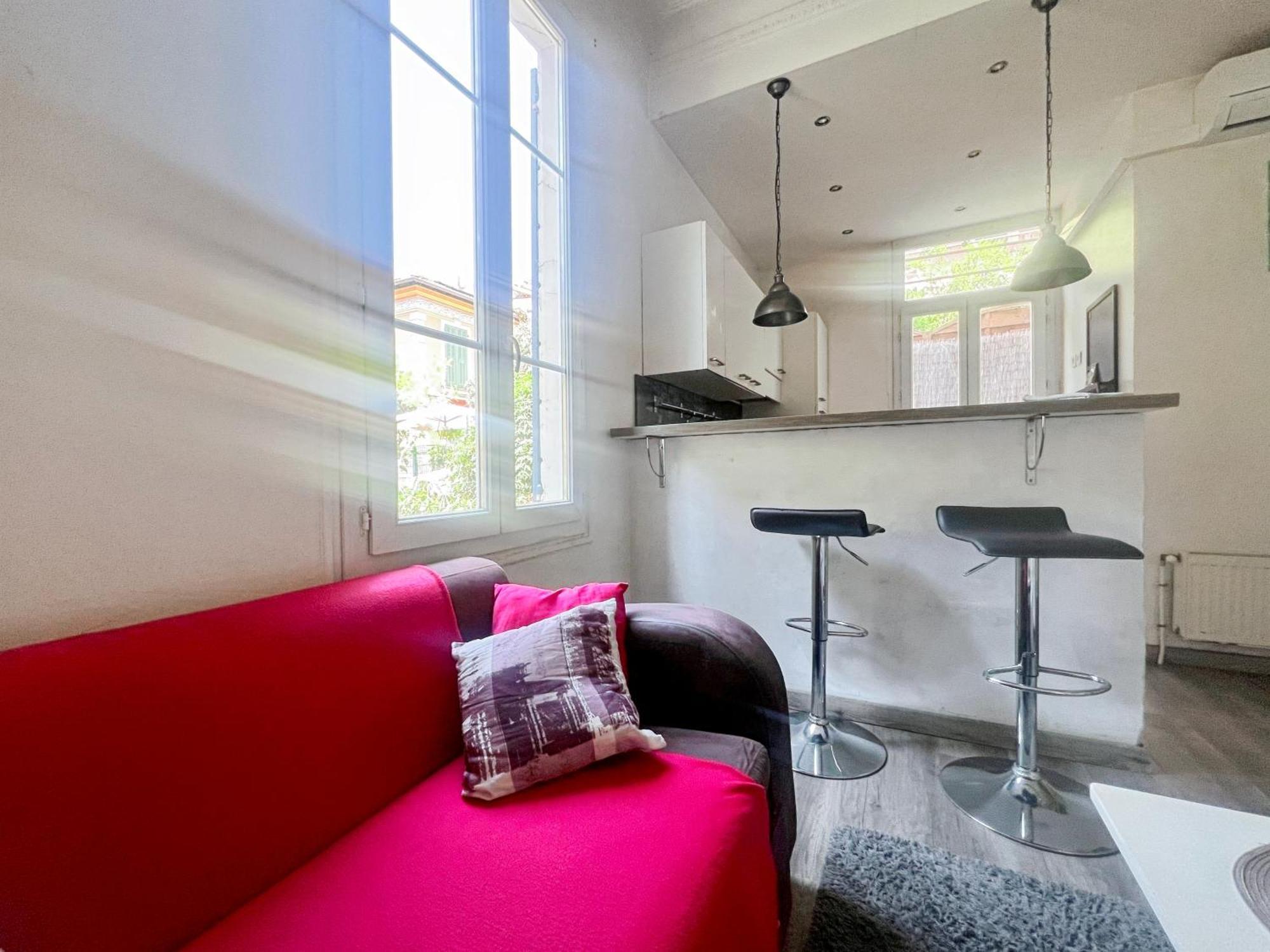 Proche Promenade Des Et De La *