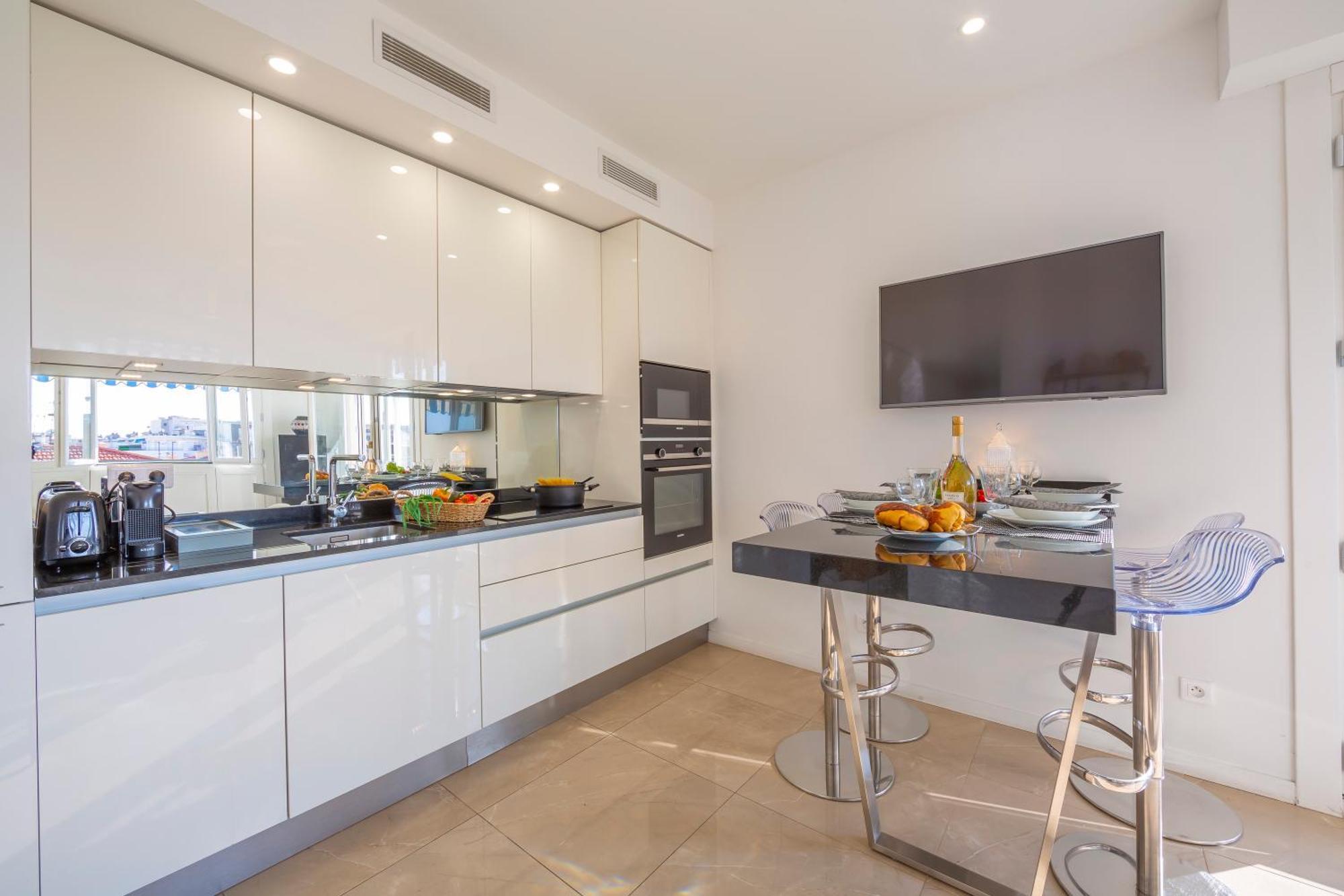 Apartment Rooftop At Palais De La Buffa - Happy