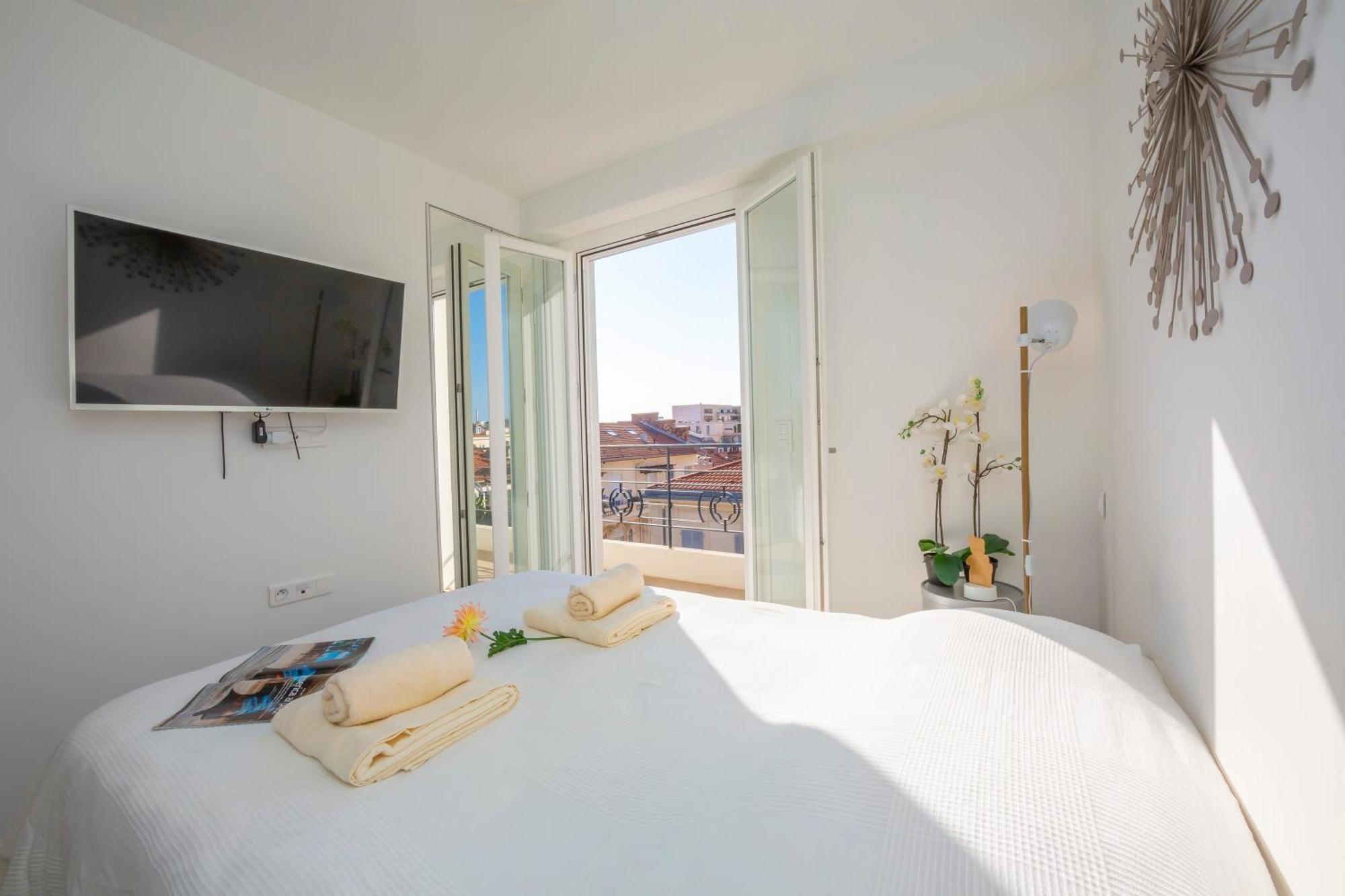 Apartment Rooftop At Palais De La Buffa - Happy *