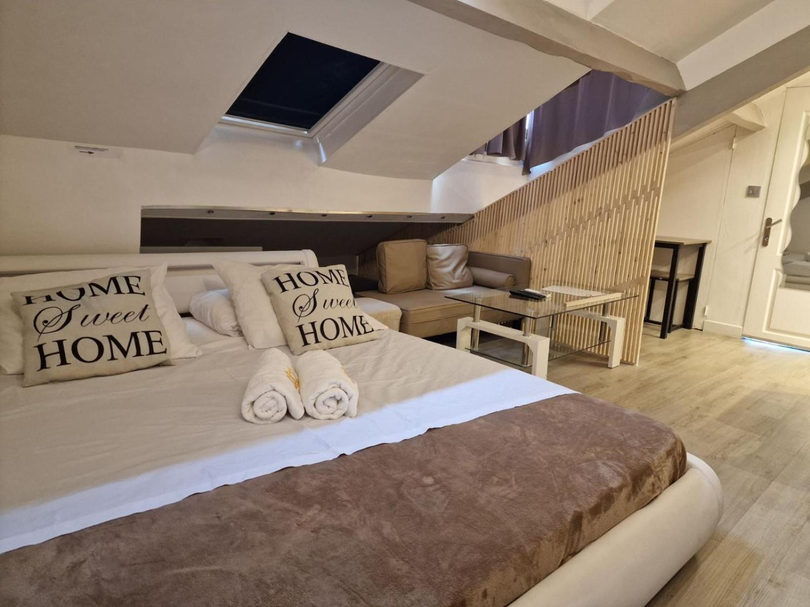 Apartment 2 Adultes Quartier Vip, Et Commerce Sur Place ,et Mini 1 Enfant 6 Ans Max