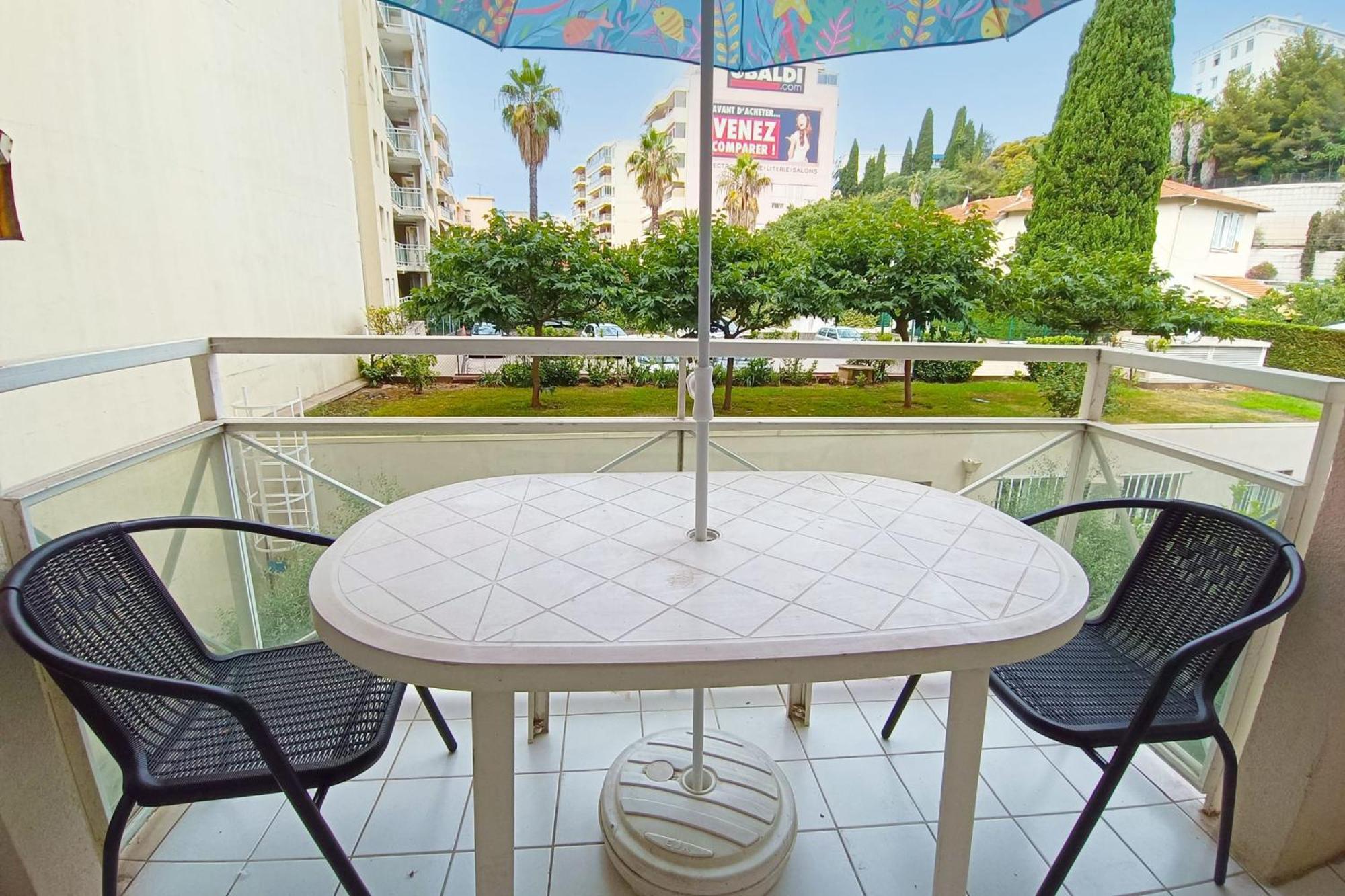 With Balcony - 1 Minute From The