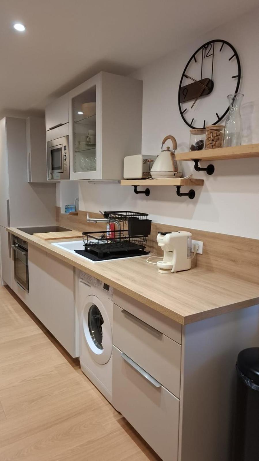 Apartamento Historic Bright And Beautiful In Old With Castle Hill View