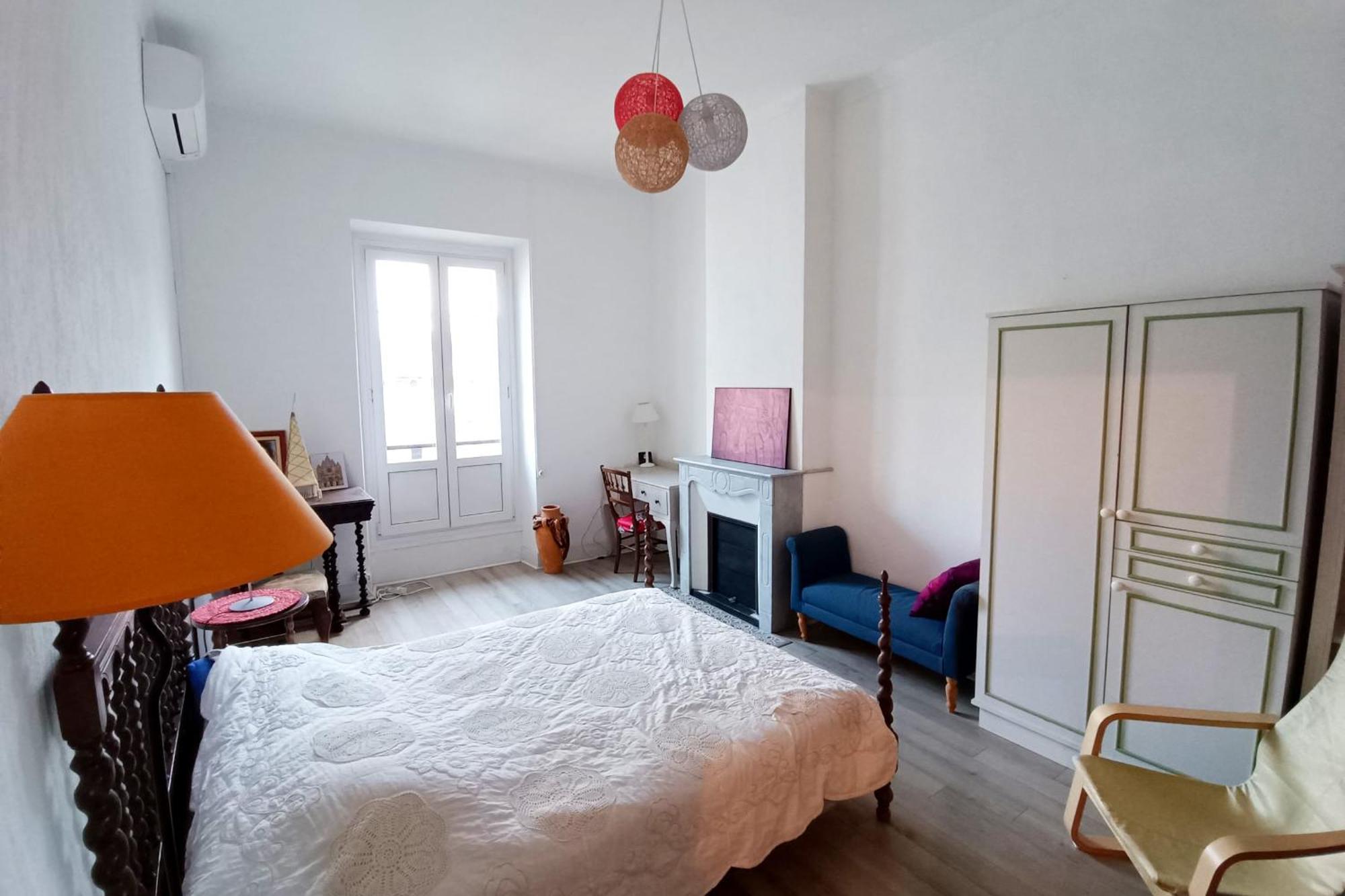 Apartment Spacious T2 Near The Historic Sites Of