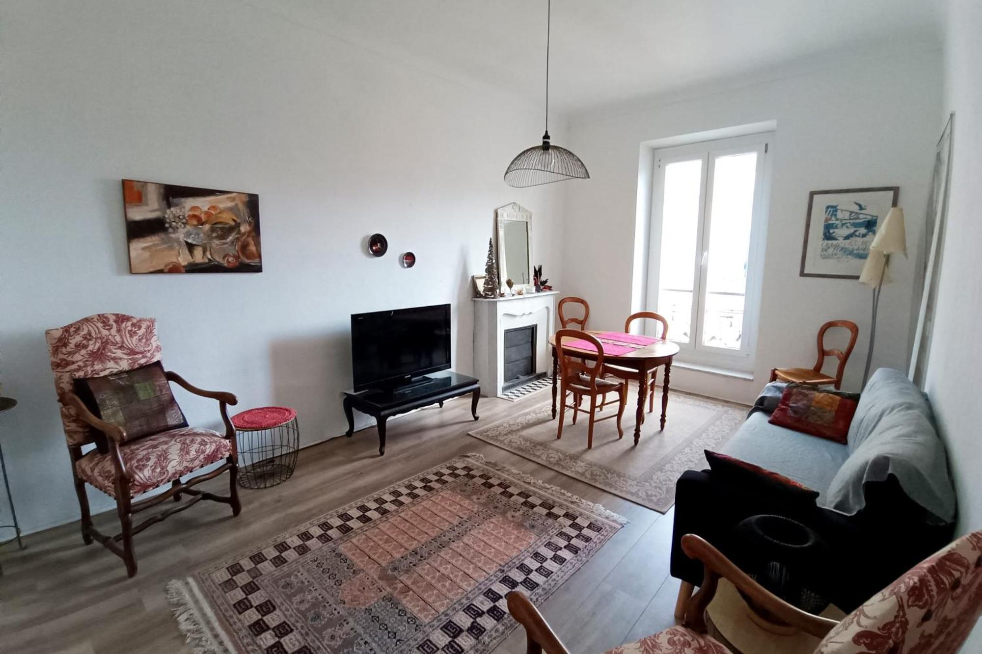 Spacious T2 Near The Historic Sites Of Apartment *