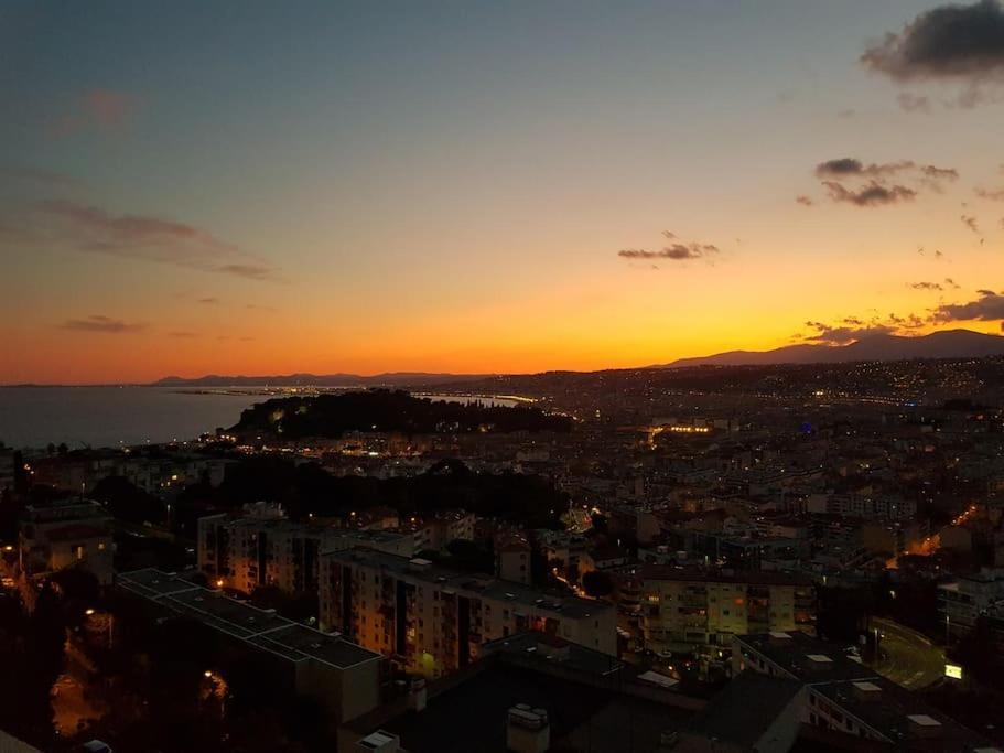 Apartment 2 Pieces Balcon Vue Imprenable Mer---ville---montagne *