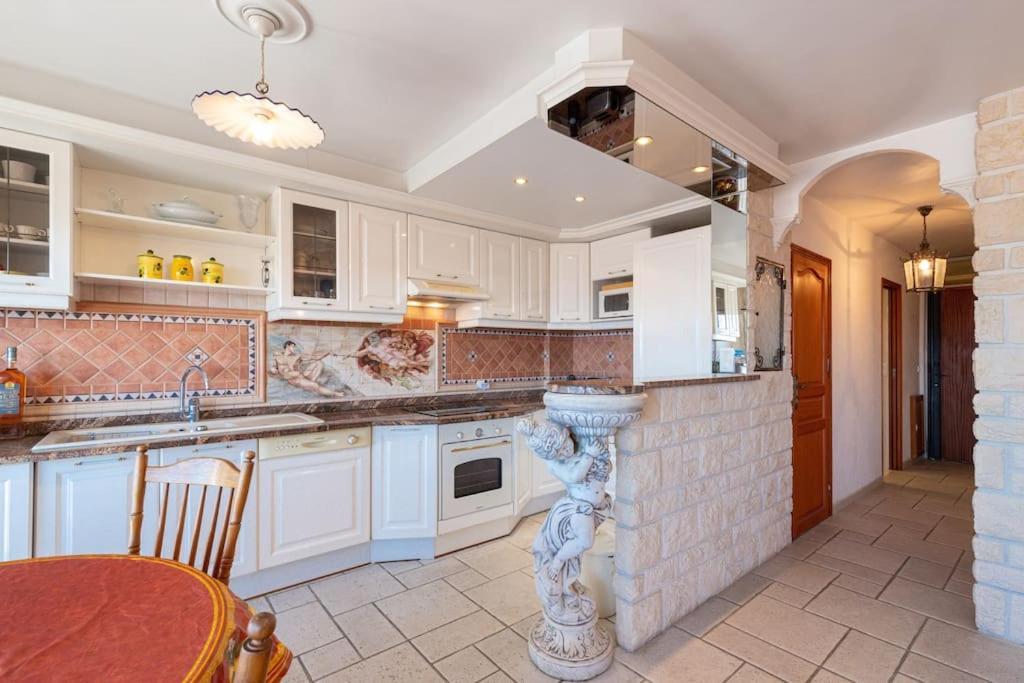 Apartment 2 Pieces Balcon Vue Imprenable Mer---ville---montagne