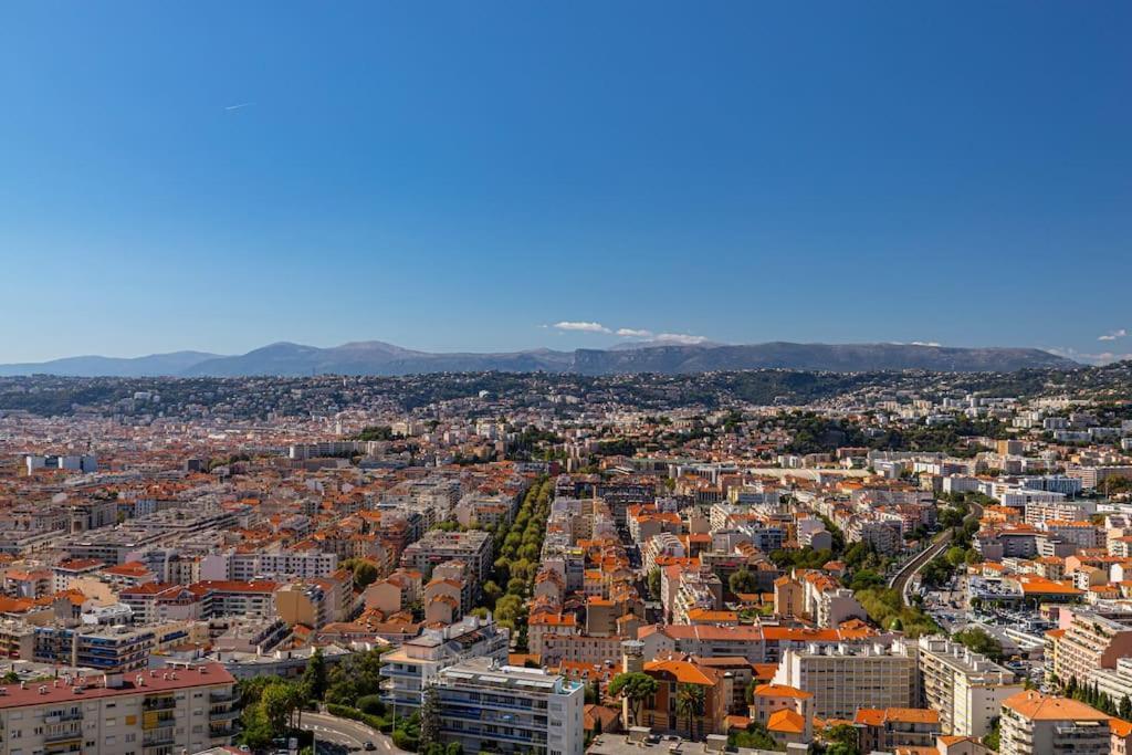 Apartment 2 Pieces Balcon Vue Imprenable Mer---ville---montagne *