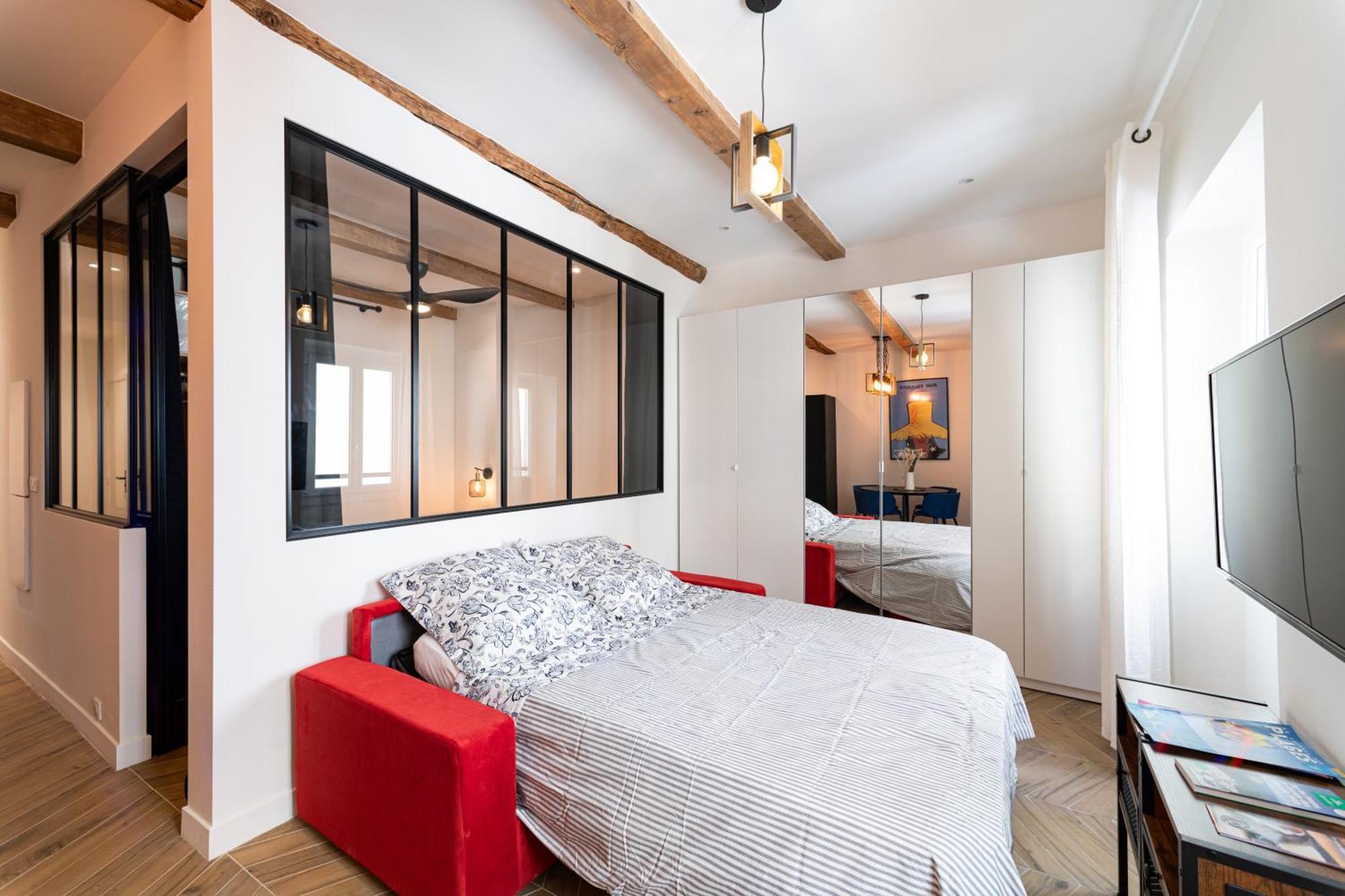 French Riviera Old Town Heart Apartment *