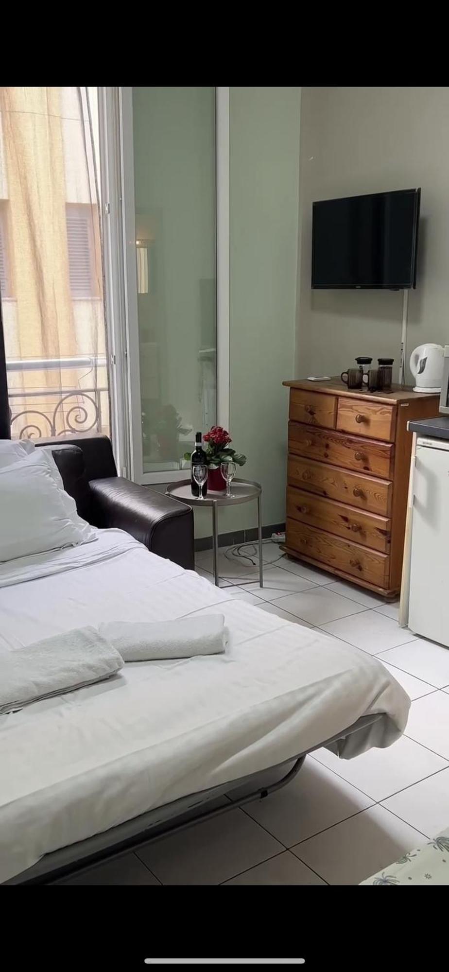 Umbaa - Cute Studio Apartment *