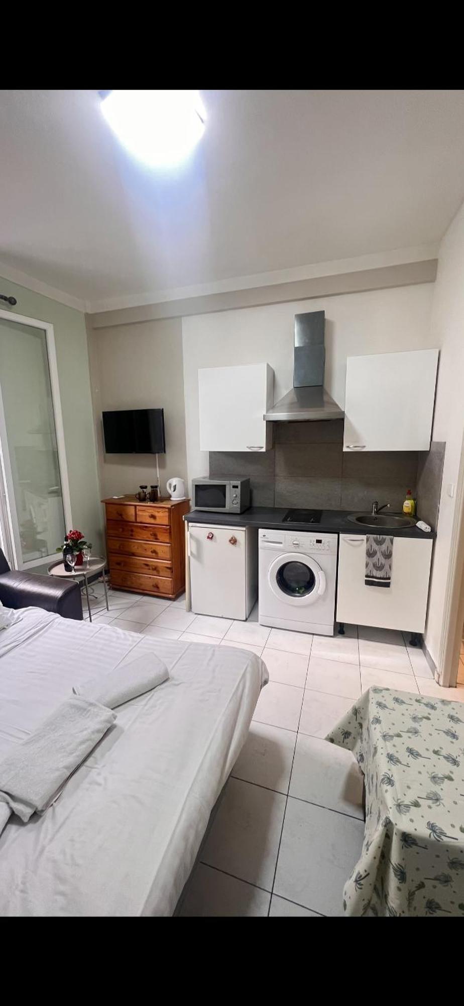 Apartment Umbaa - Cute Studio Nice