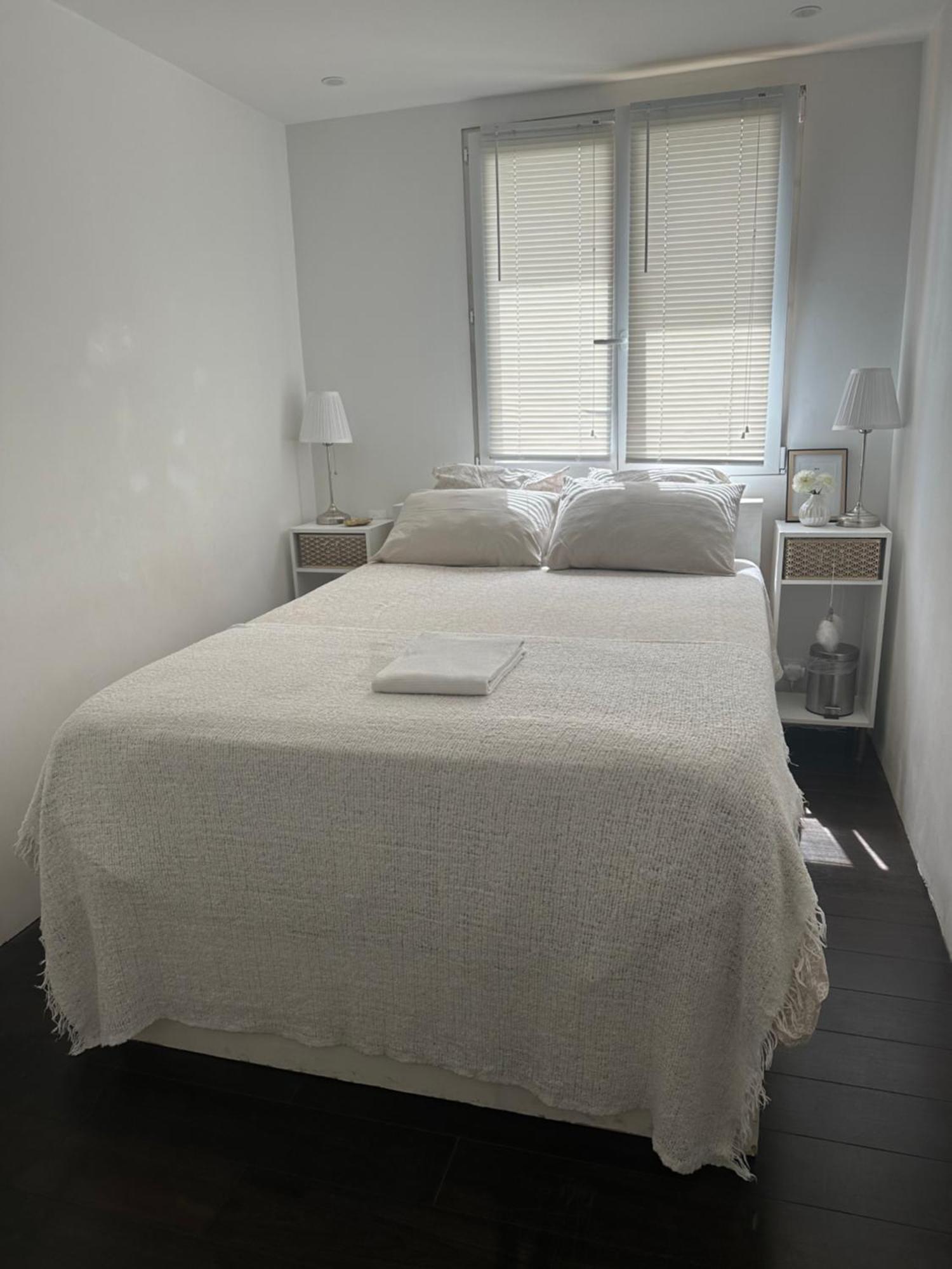 Homestay Location De Privee Dans Prive, Jardins Et Parking Gratuit 1 Min To Tramway Et 9 Min De Centre-ville, Accessibilite A Plusieurs Transports
