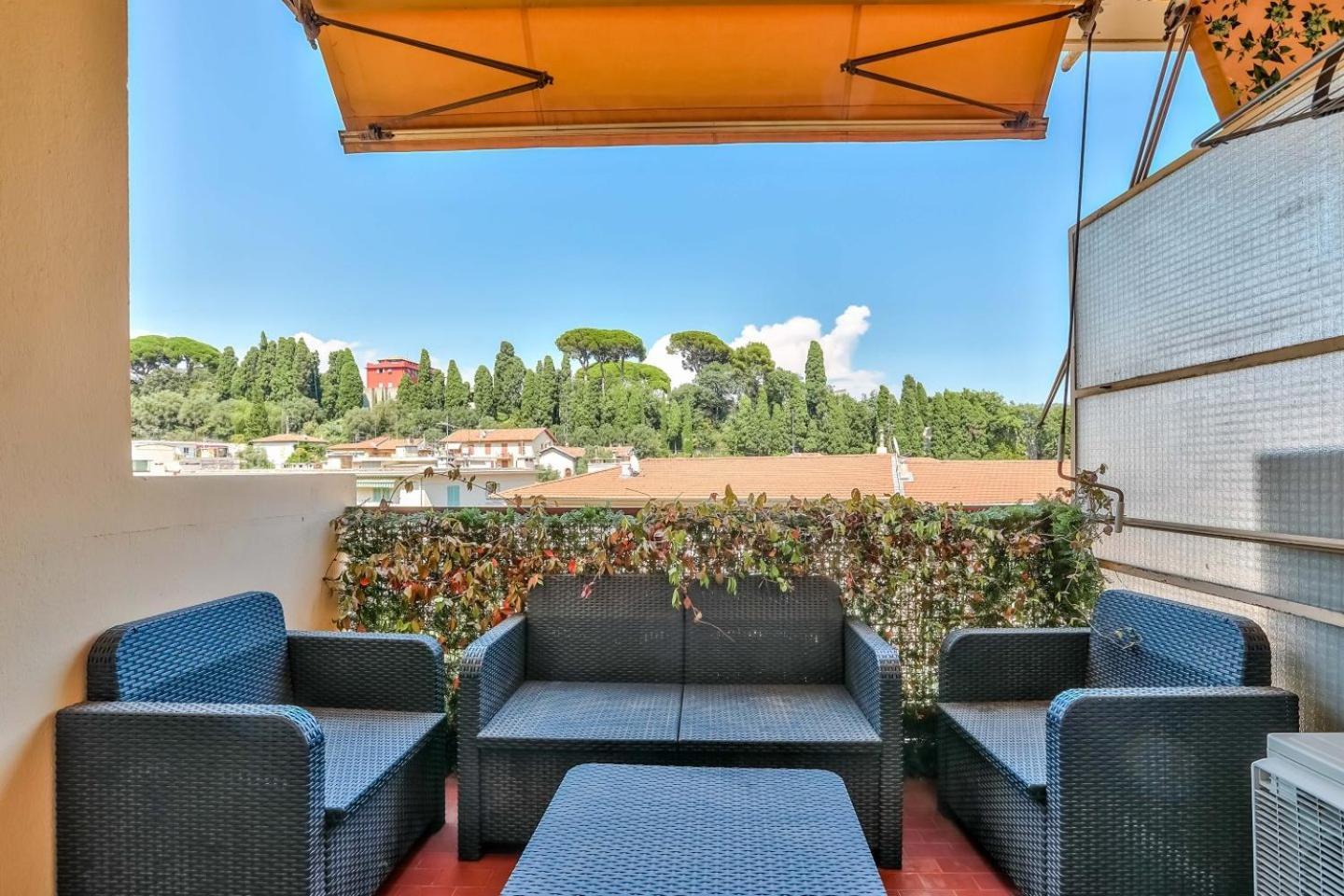 Stunning 1 Bedroom Flat With Terrace At Nice