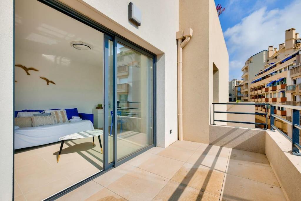 T2 Avec Terrasse Et Parking Prive Au Coeur De *