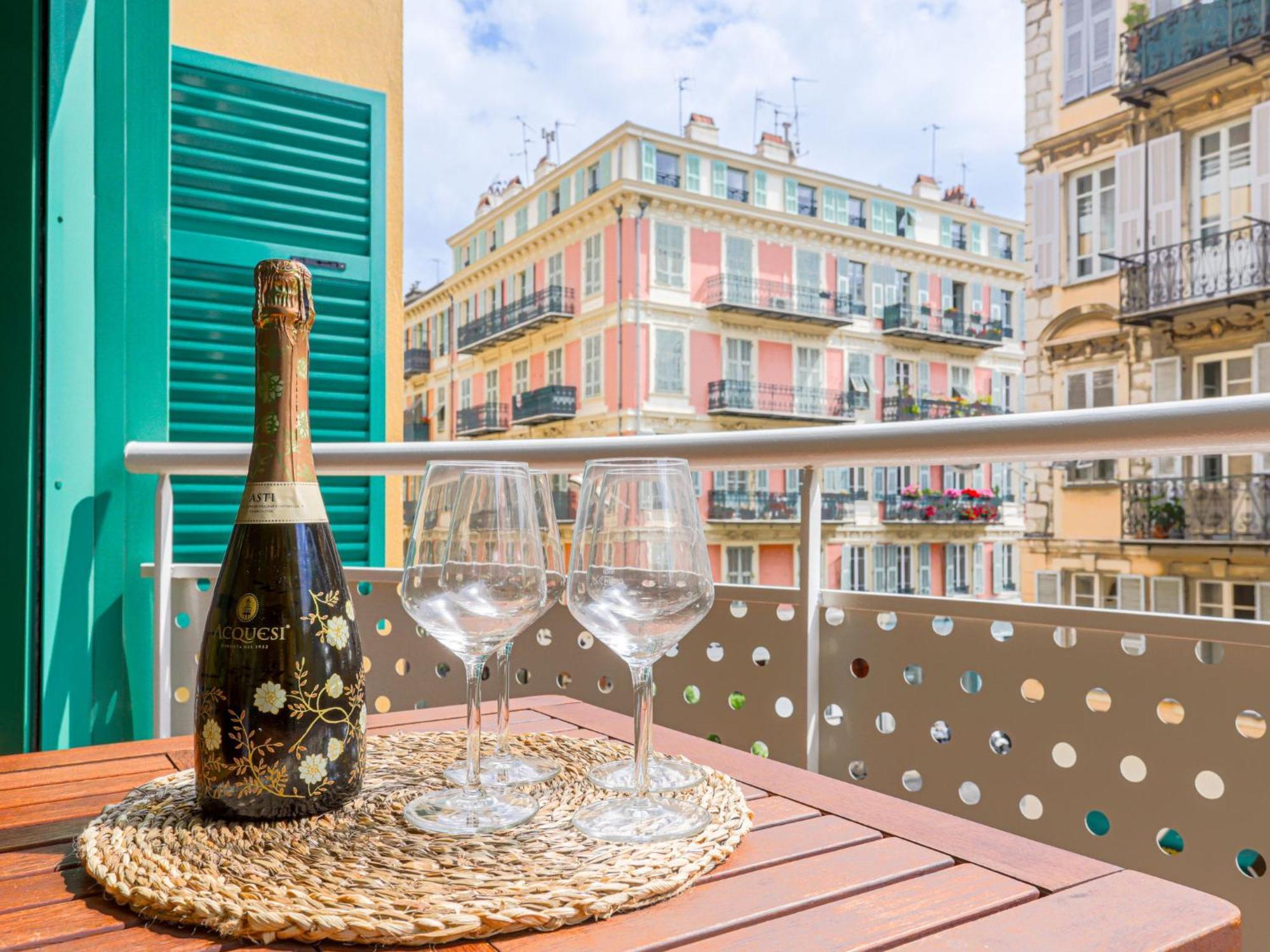Apartment Les Balcons De Port By Interhome Nice