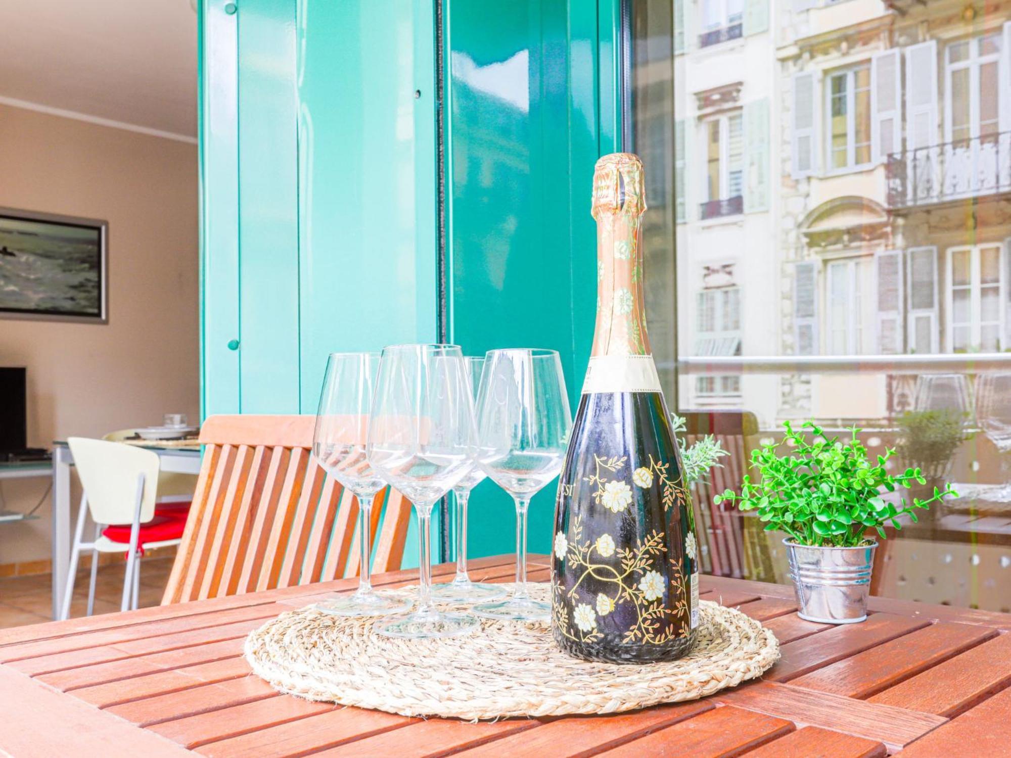 Les Balcons De Port By Interhome * Nice