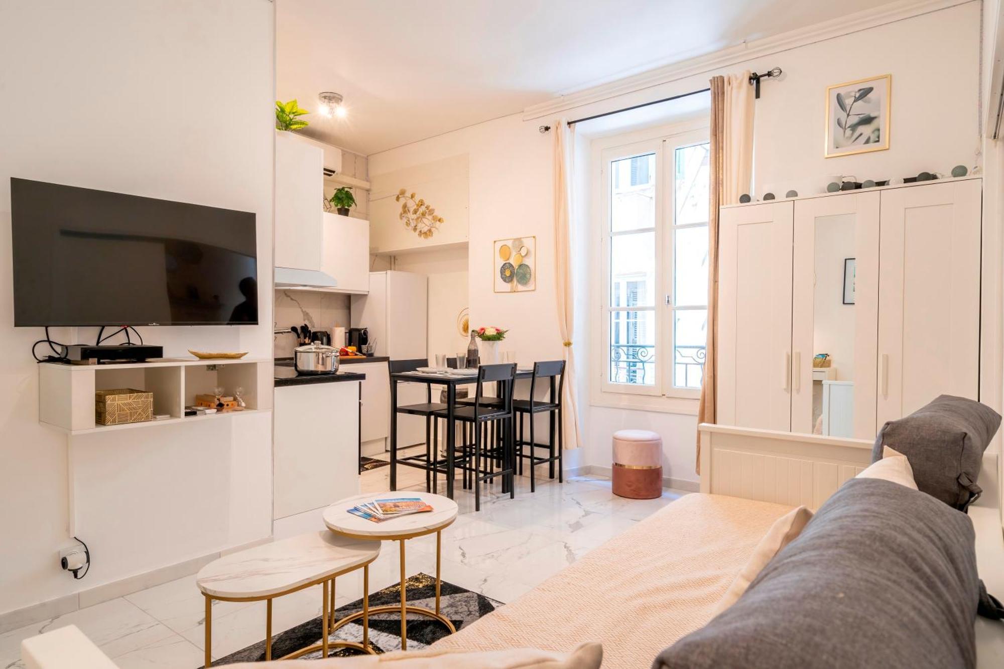 Splendide, Refait A Neuf, Climatise, A 1mn- 