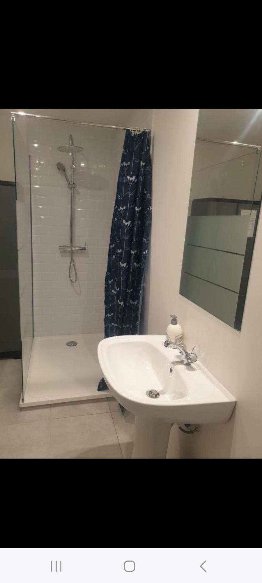 Grand Appartement, 2 Ou 3 Ou 4 Pieces, Tramway Sur Place, Proche Gare Sncf St Augustin 5 Min, Aeroport A 7 Min, Ou Allianz Riviera 10 Min, Palais Nikaia 2 Min , Supermarche Sur Place, Parking Possible Si Disponible Ou Payant A 1000 Metre